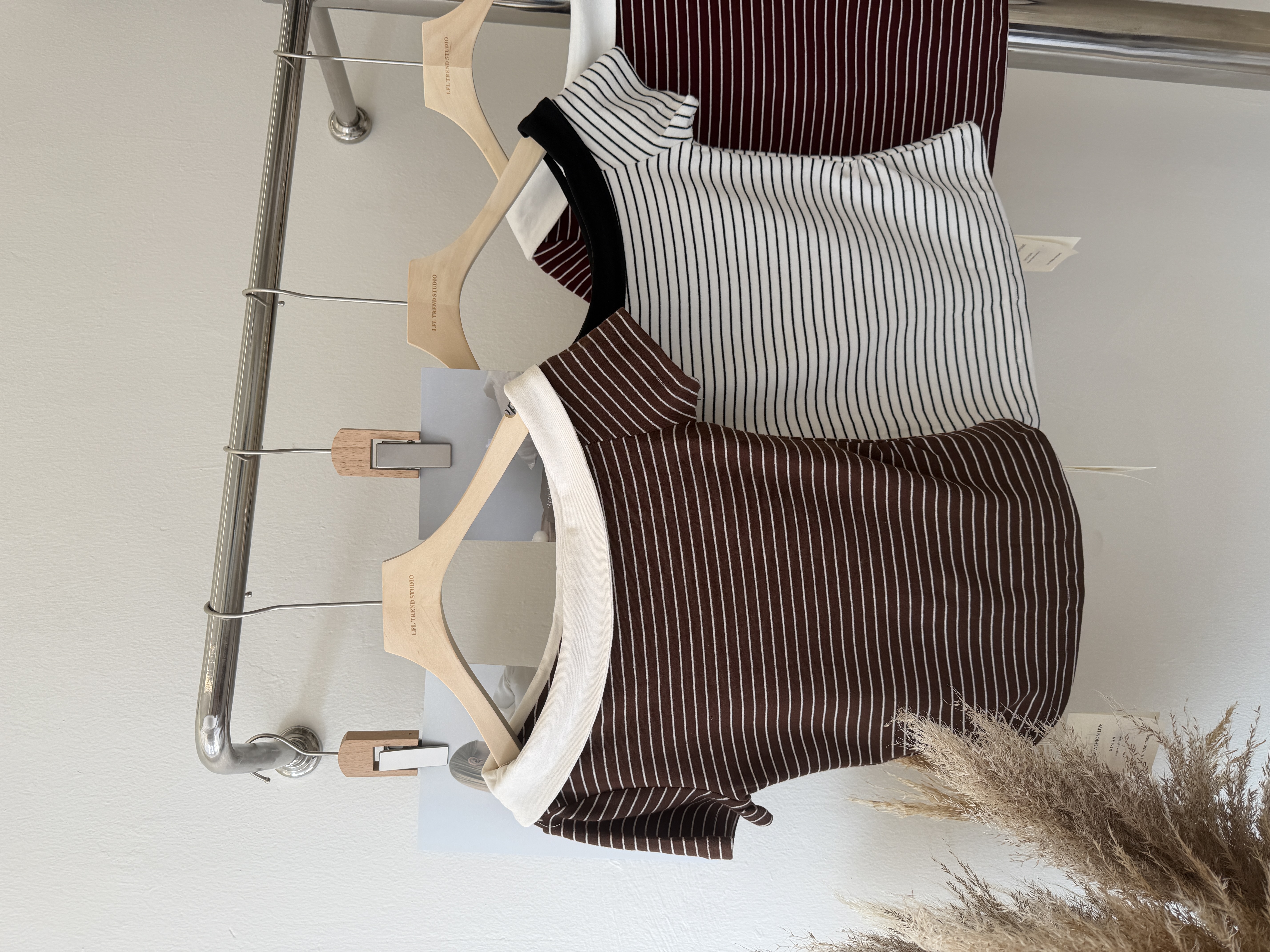 6564 爆款设计感斜肩条纹上衣