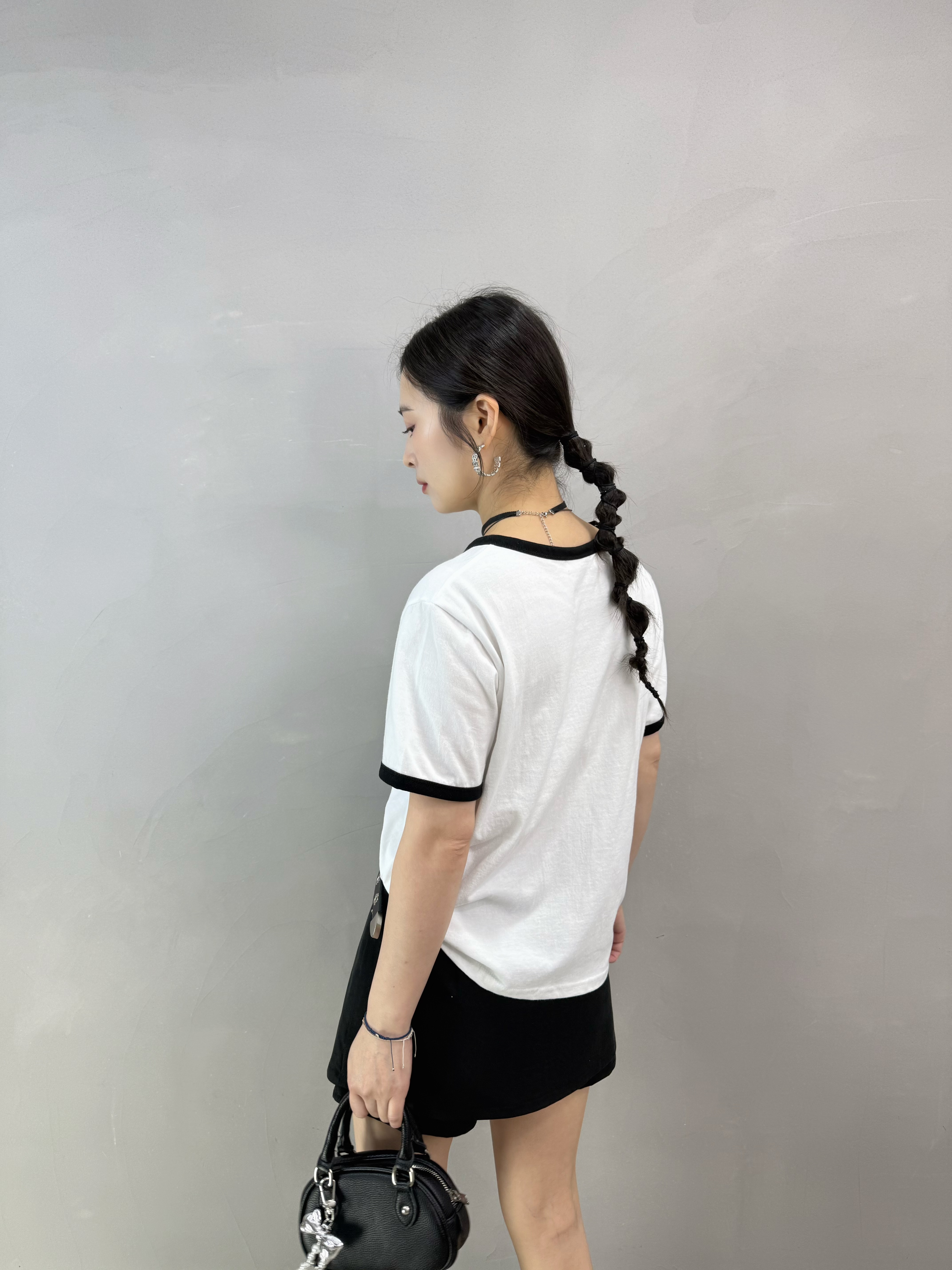 R78 拼色袖英文字Tee