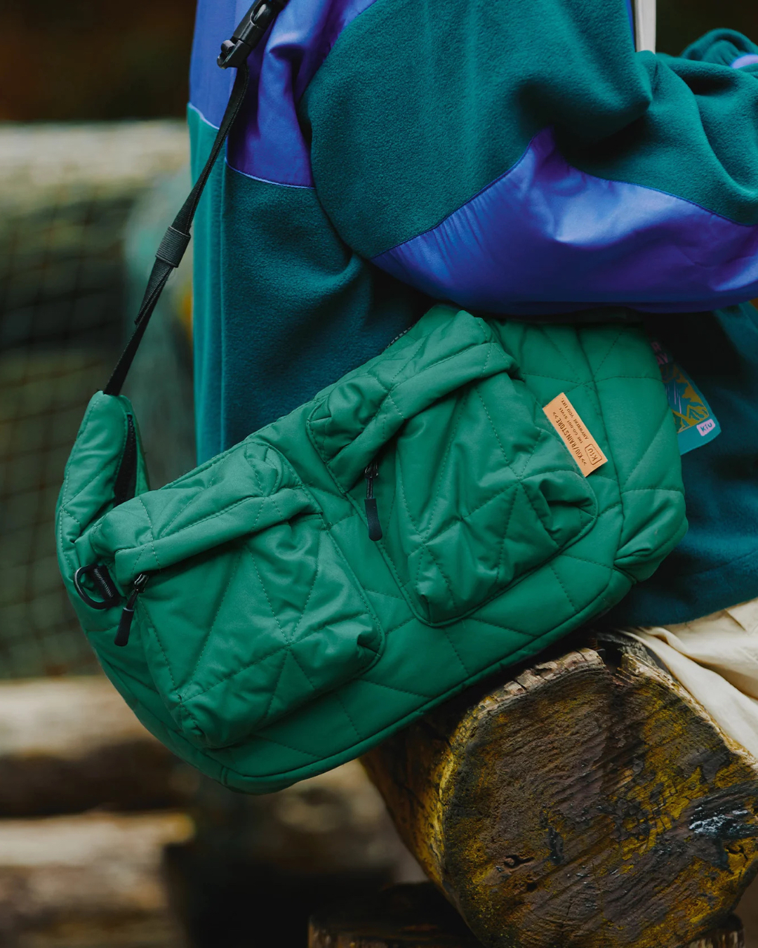 日本代購【 2026新商品 日本直送 KIU 方形夾棉雙口袋 斜孭袋 Square Padded Double Pocket Shoulder Bag 】