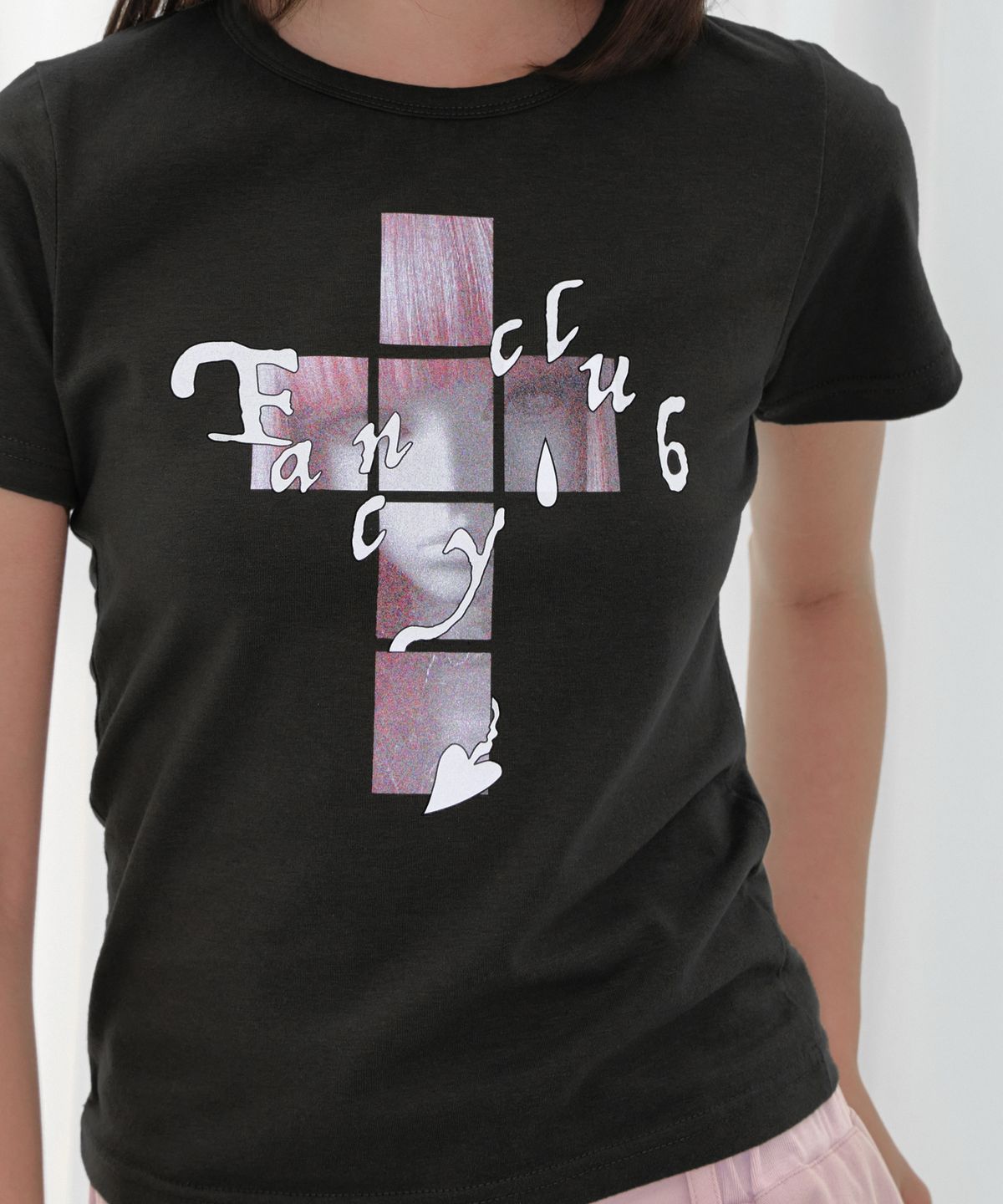 🇰🇷訂購｜FANCY CLUB 26SS｜Cross Kira Tee 3色 