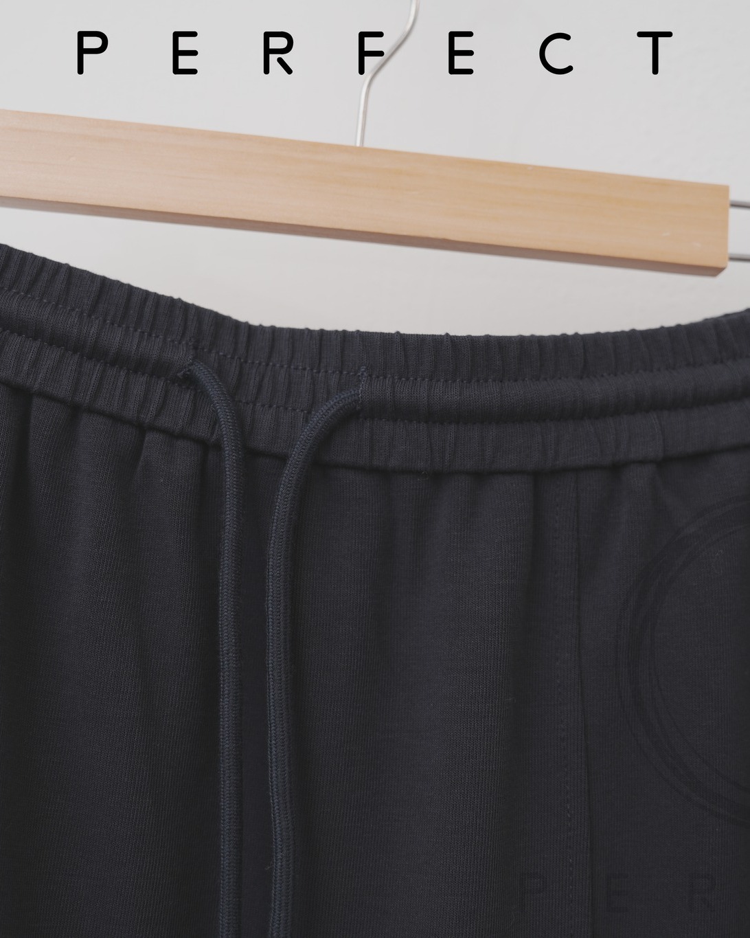 S0026顯瘦不黏毛免燙修形裙 （氣質藏藍色）