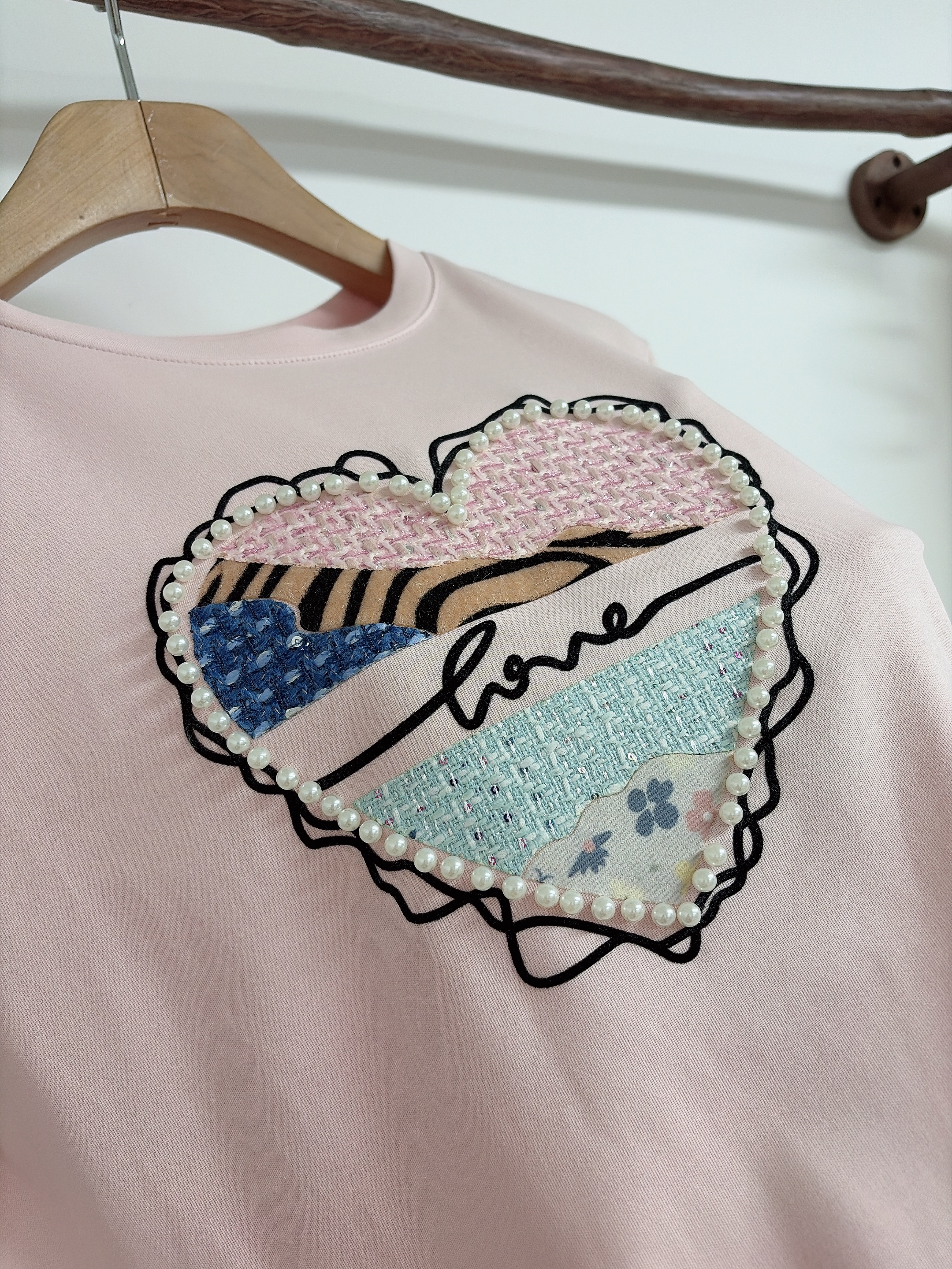 Tweeds拼色心型珠珠滑棉Tee 