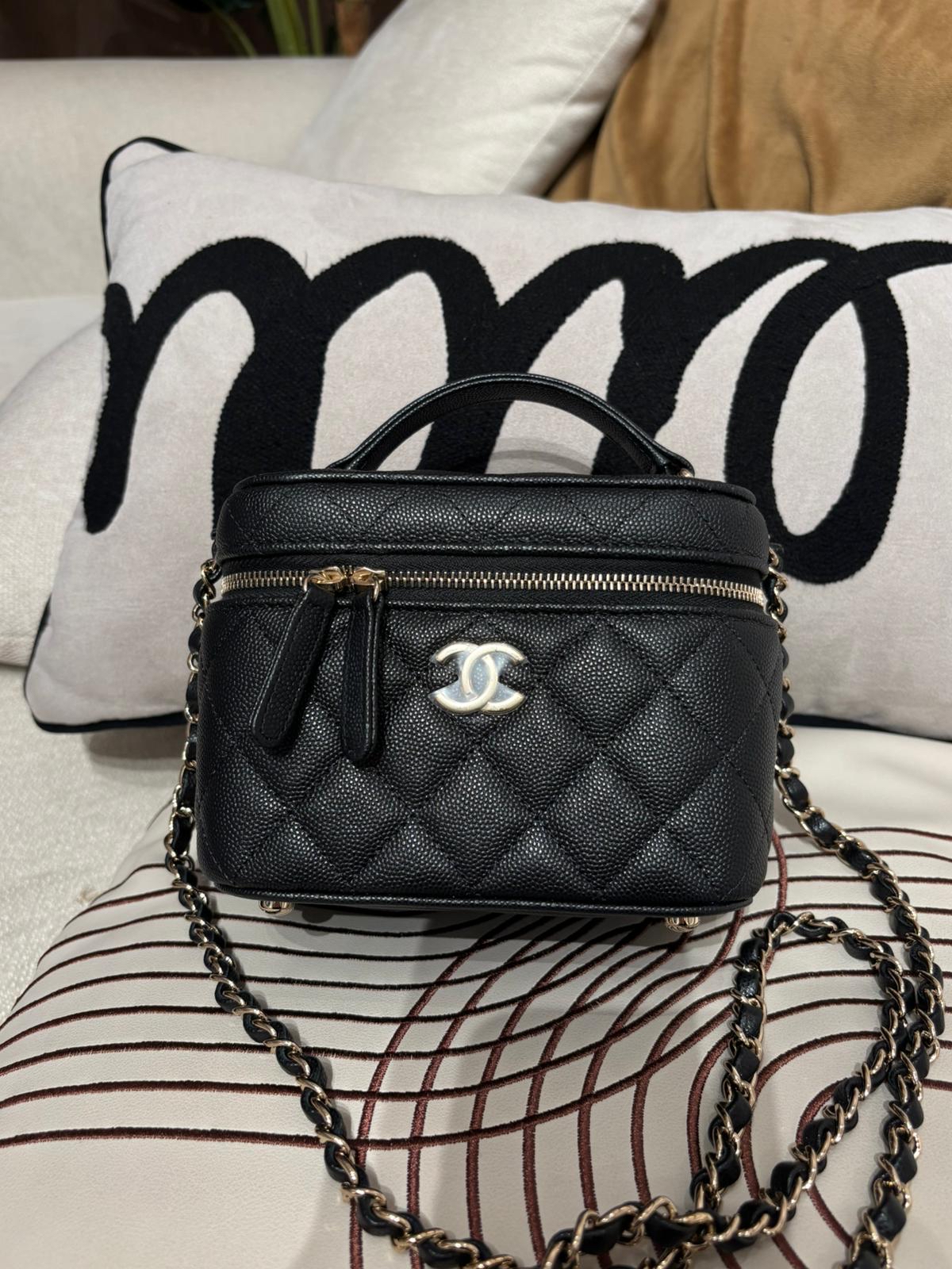 Chanel Vanity With Chain Large 100% Authentic , 98%New ✅Dust bag ✅Box