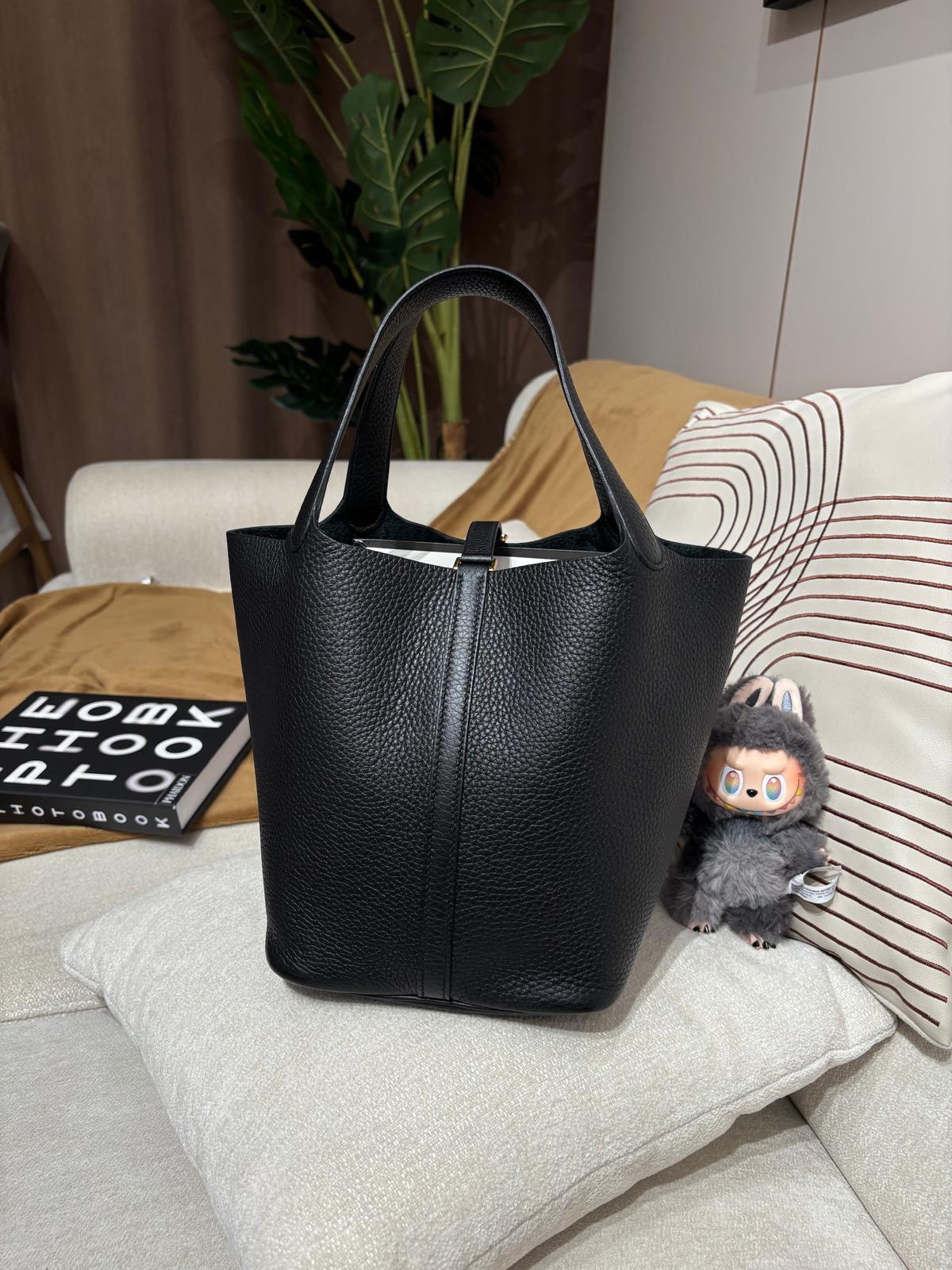 Hermes Picotin 22 Stamp Z 黑色金扣 100%Authentic, 98%New ✅收據✅Key Lock ✅Dust bag✅Box