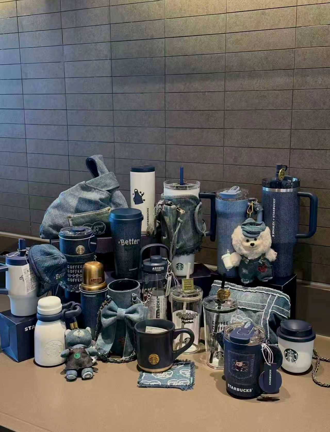 新款Starbucks 丹寧牛仔風系列