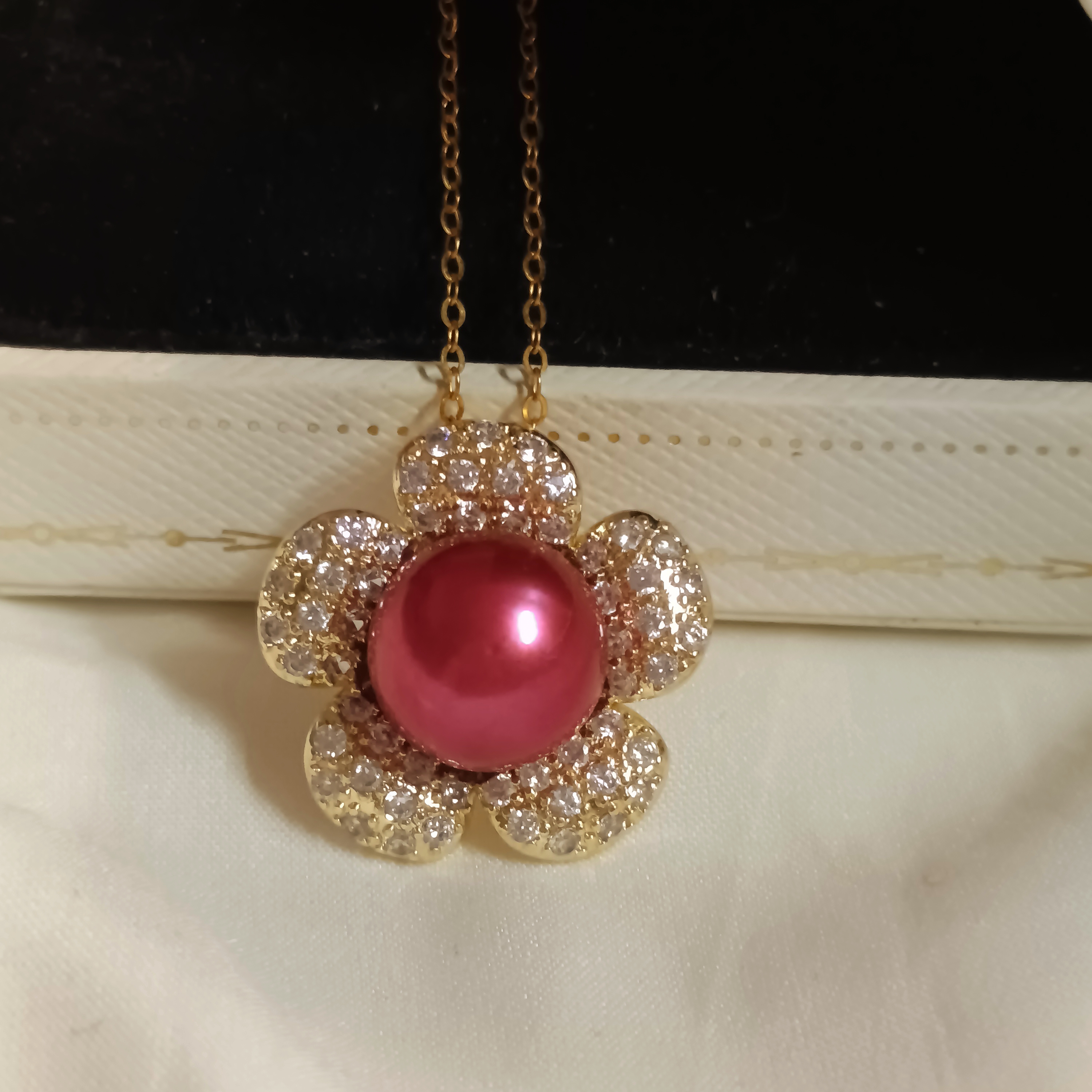 🎉特惠孤品‼️正圓強光淡水優化金屬紅色愛迪生珍珠注金吊墜含鍊