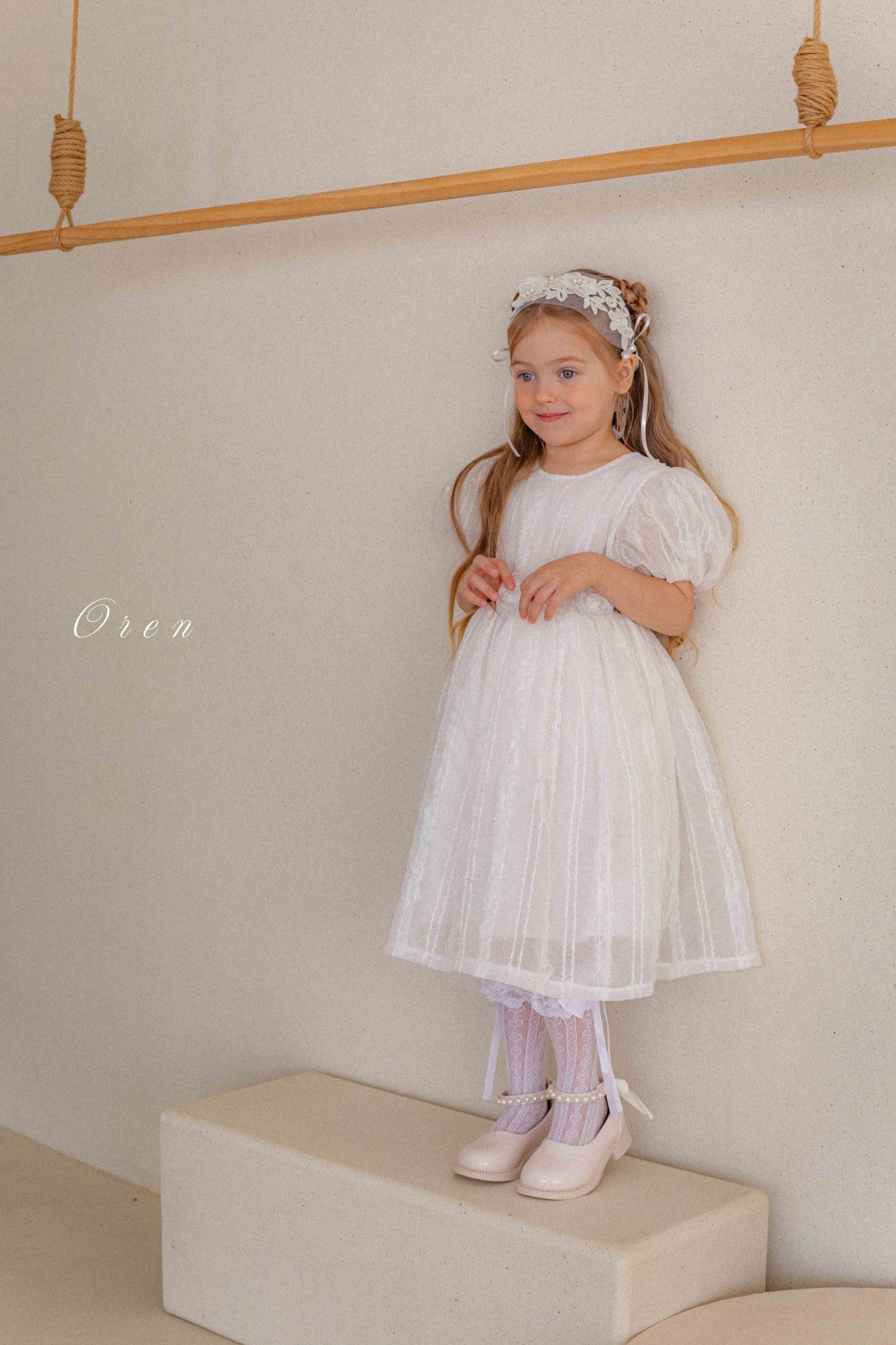 ☀️預訂 韓國直送☀️🇰🇷Oren Edel Pure蕾絲紋理花卉腰帶泡泡袖包屁裙/連身裙