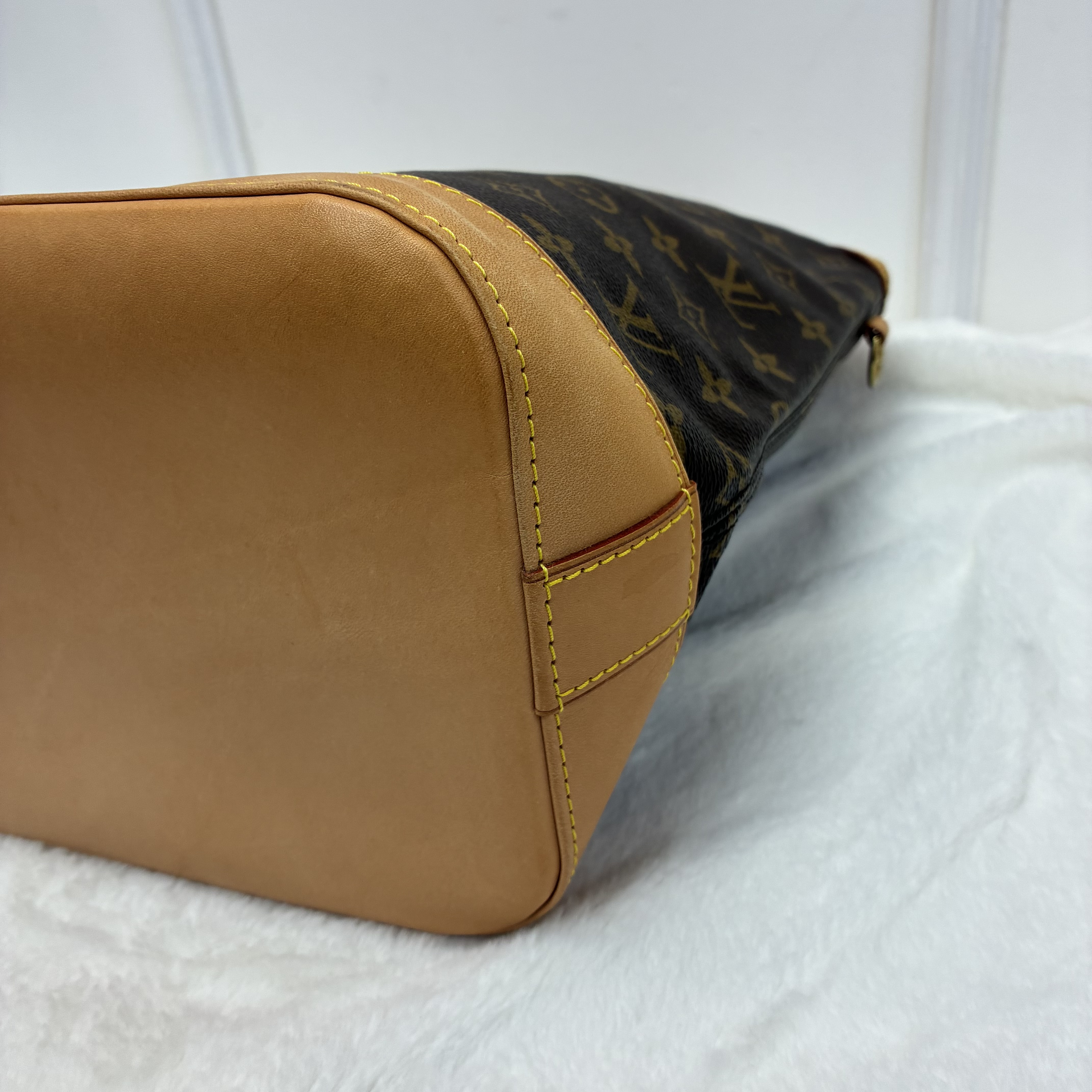 Louis Vuitton Monogram Lockit Vertical 