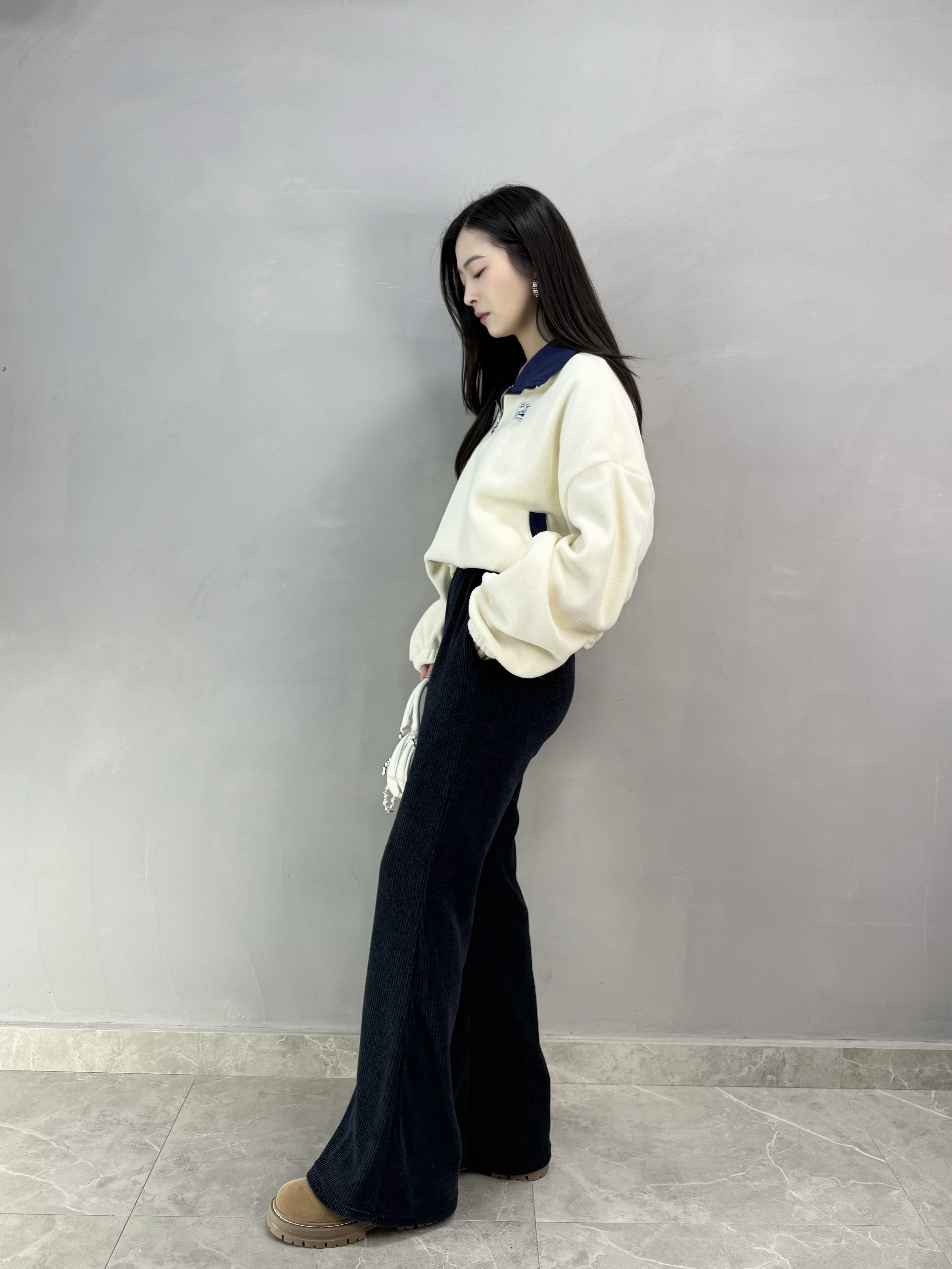 F61 燈芯絨瘦瘦褲