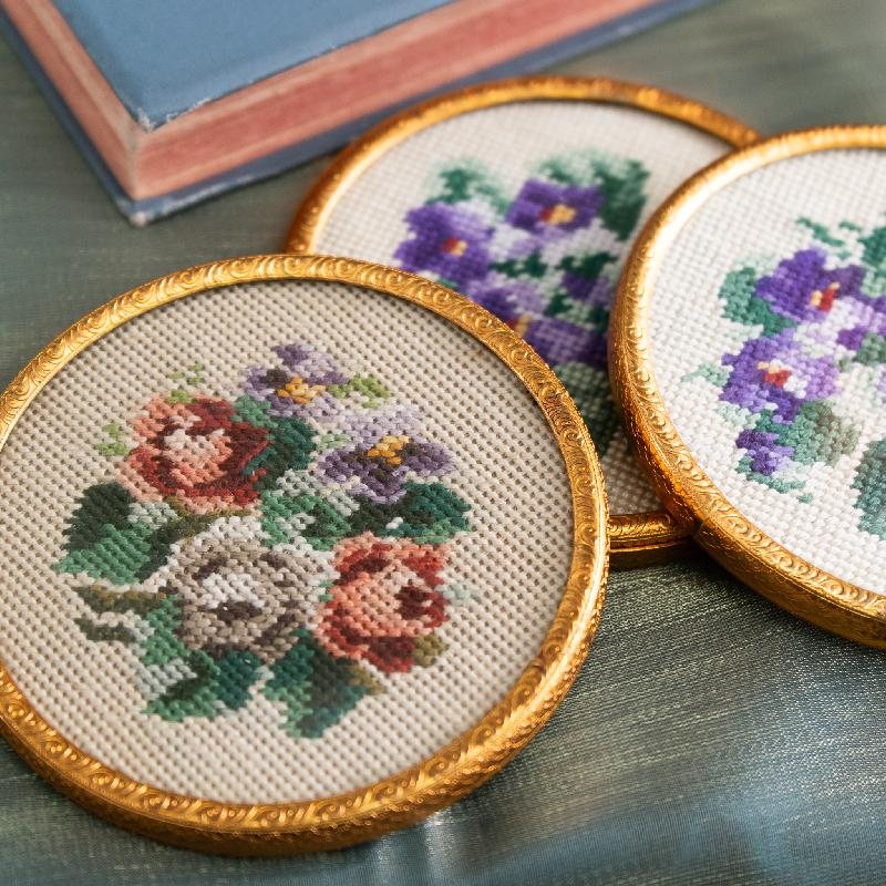 Vintage c.a. 1960s Hand-Stitched Petit Needlepoint Floral Coaster (MZ020)