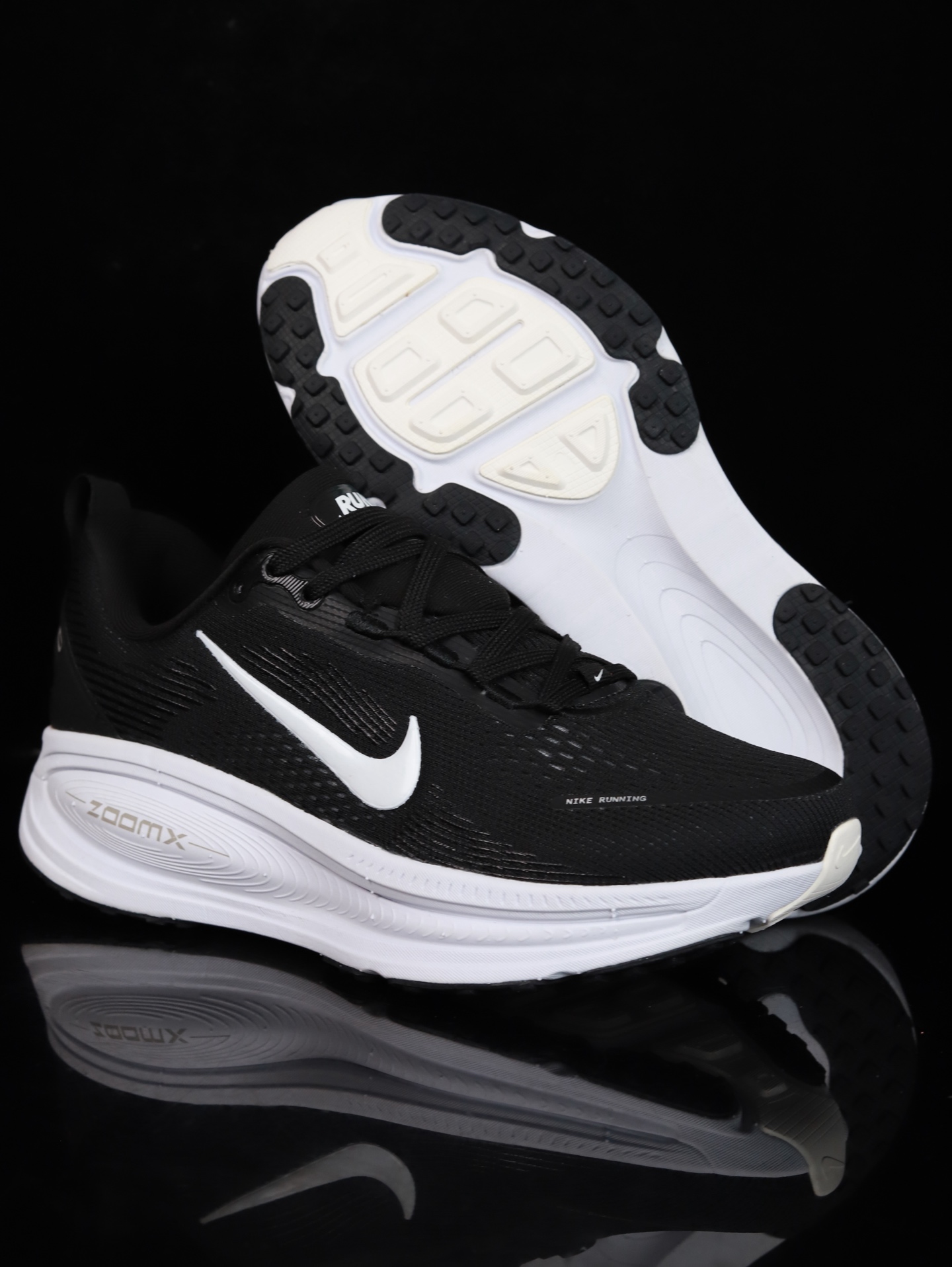 Nike Vomero 18 HM6803-007