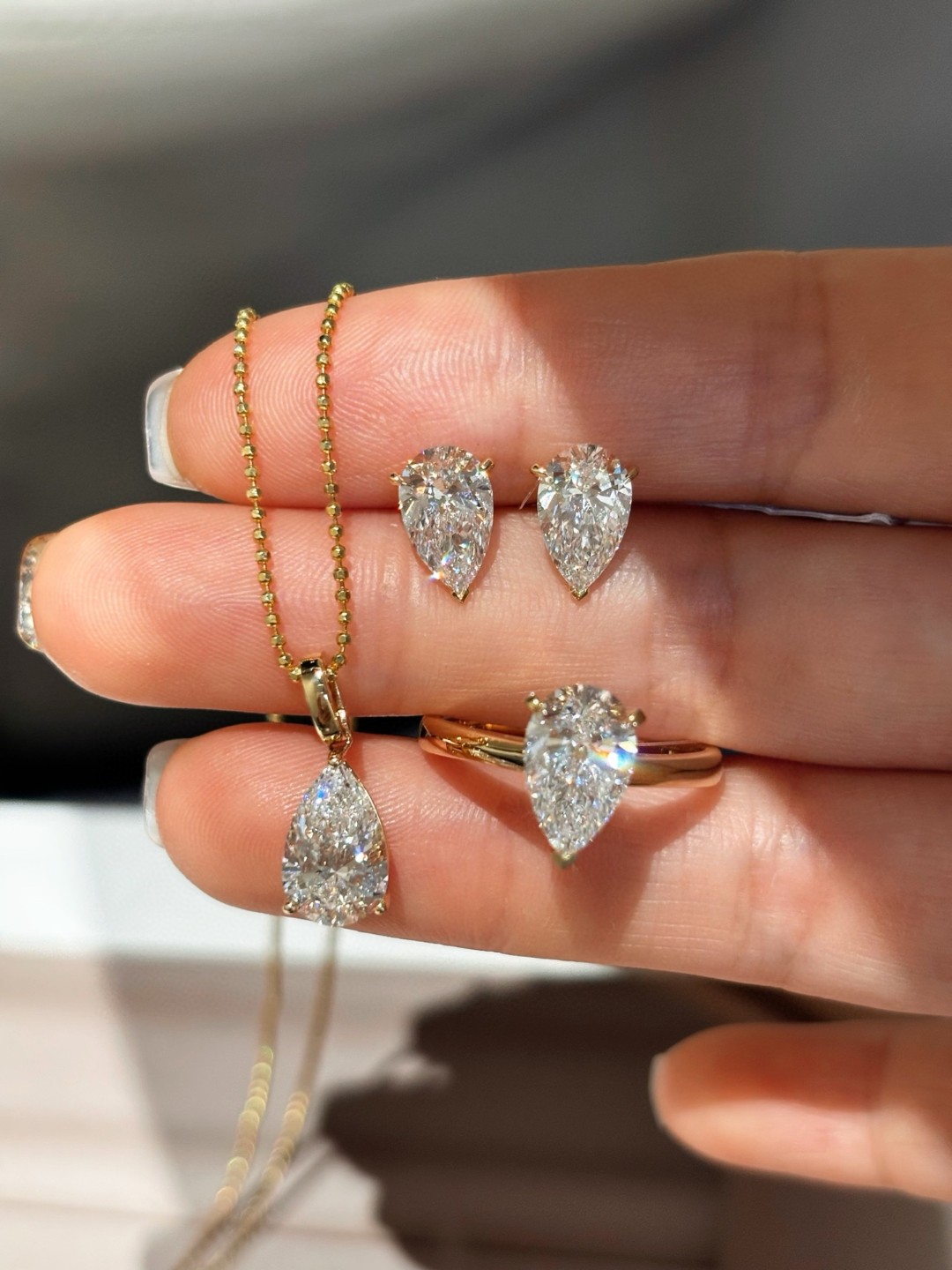 18K Lab Diamond Ring