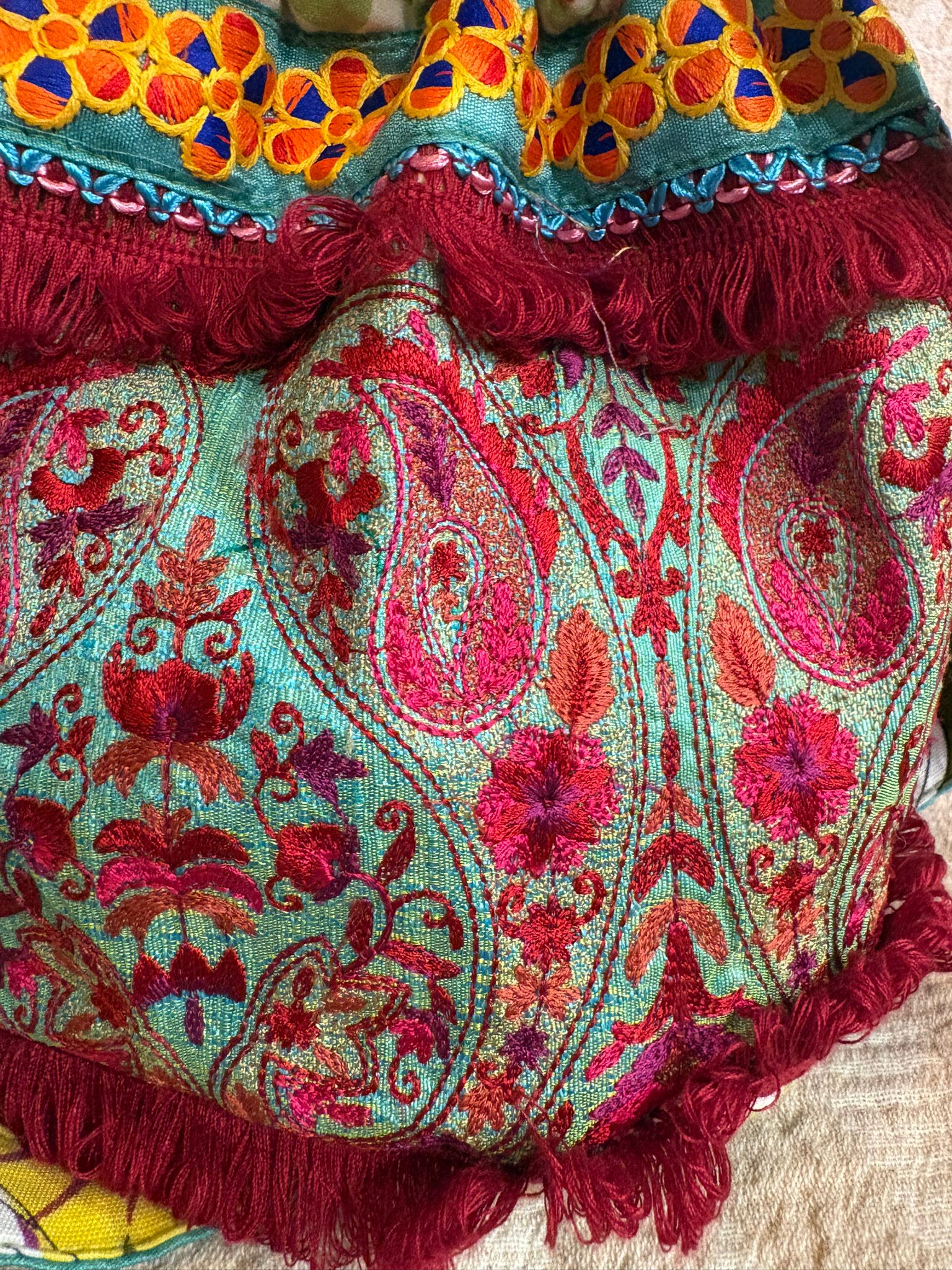 泰國-Mitra Collection - 併布紅色腰果花水桶包