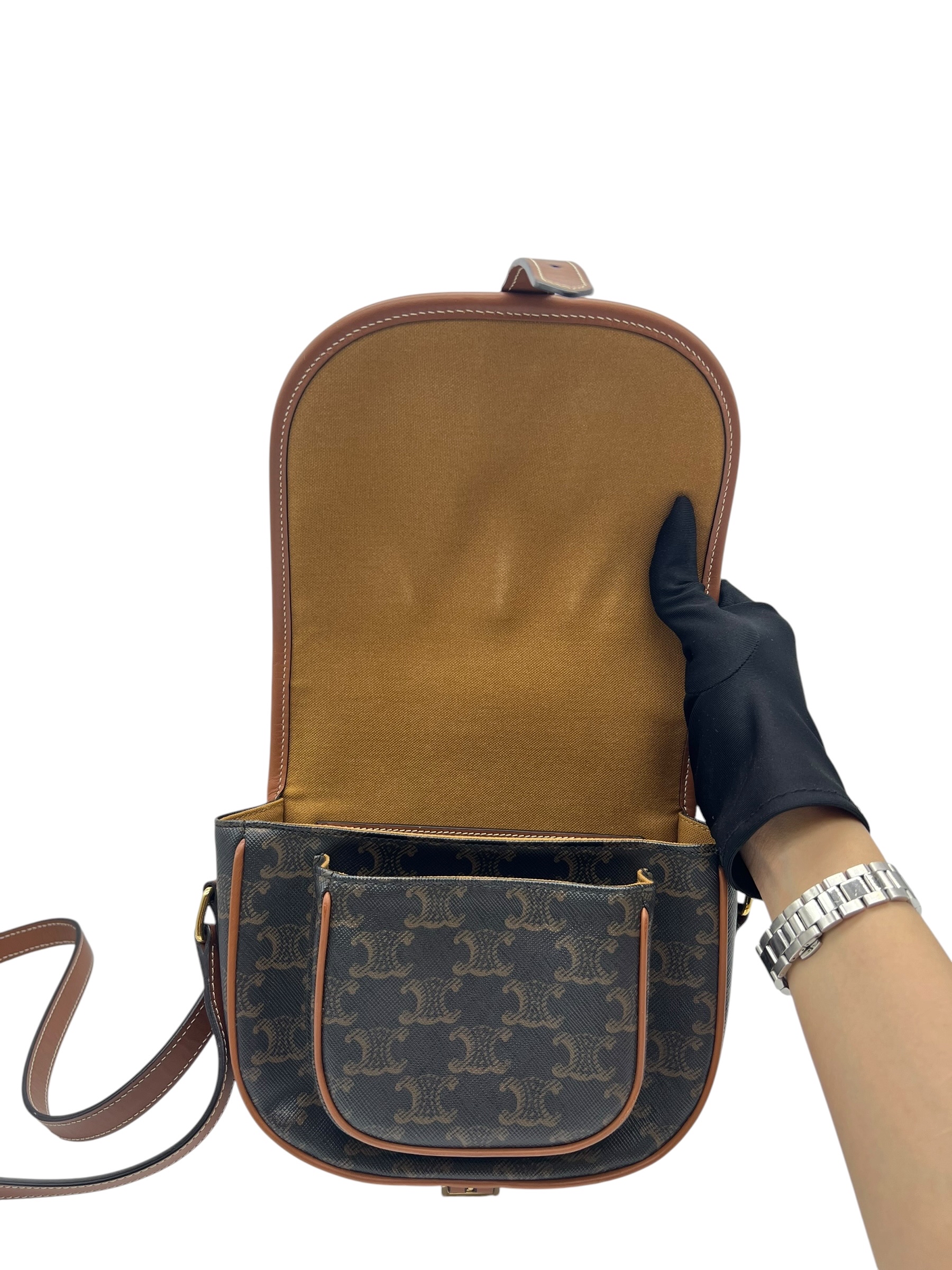 Pre-Owned CELINE Triomphe Folco / Product Code: 26060503