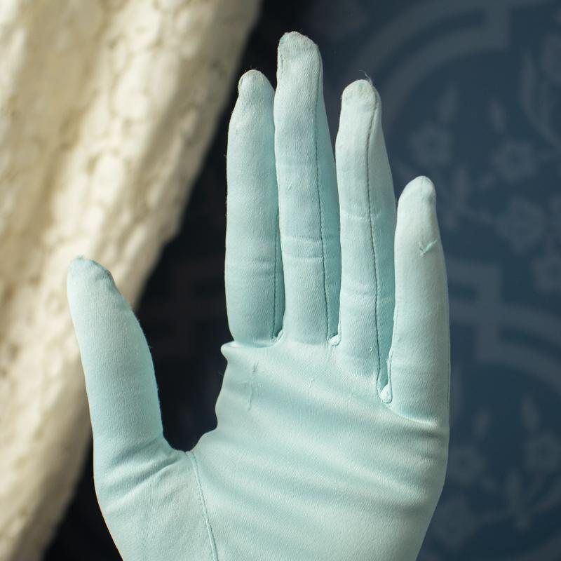 Vintage Made in West Germany Light Blue Opera Length Stretchy Evening Gloves (CE070)