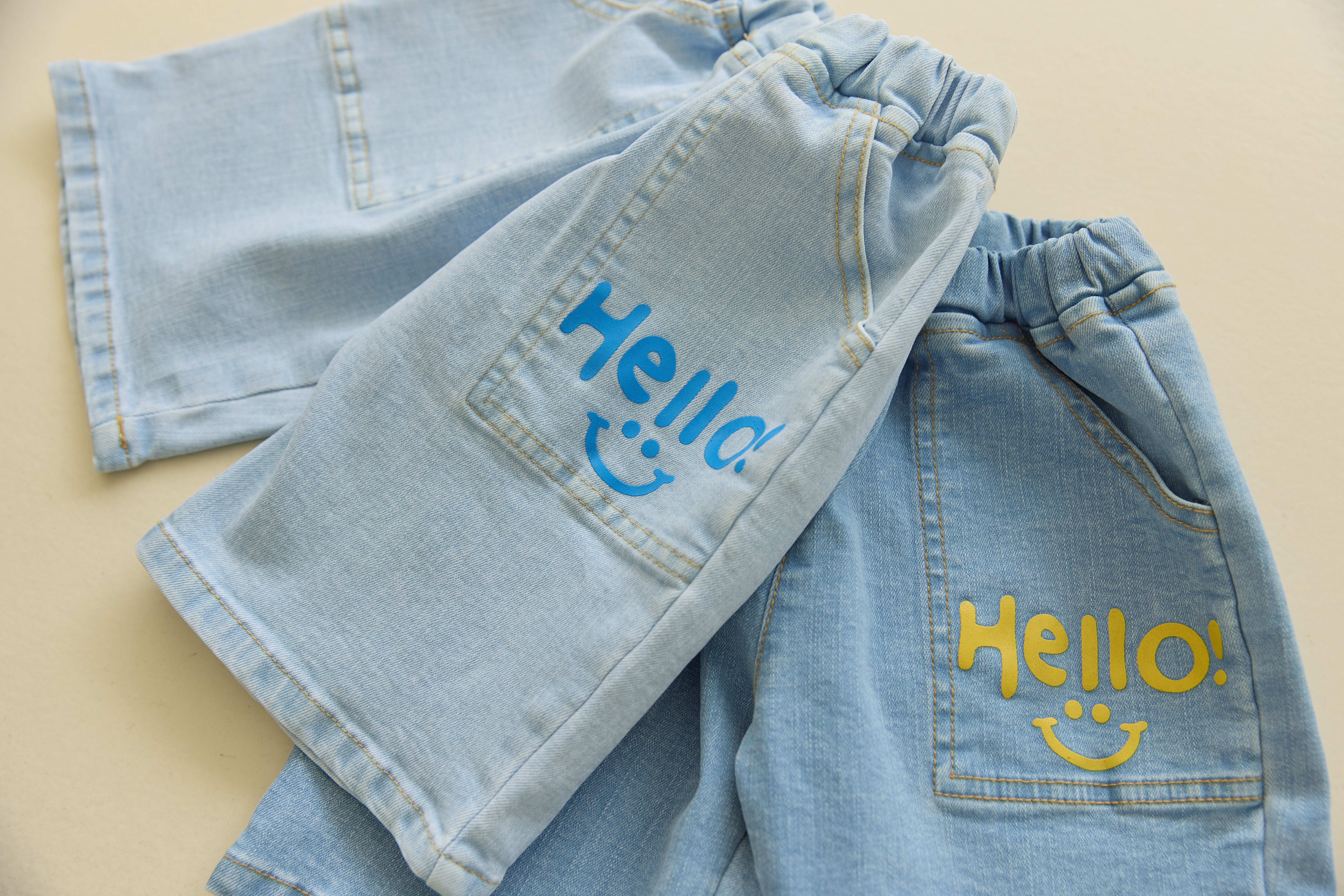 Hello 牛仔褲