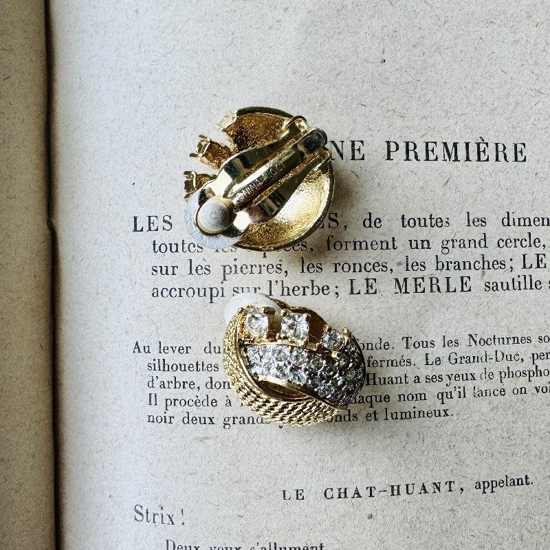 Vintage 1980s Nina Ricci Gold Tone Texture Moon x Bejeweled Crown Clip Earrings (MT2094)