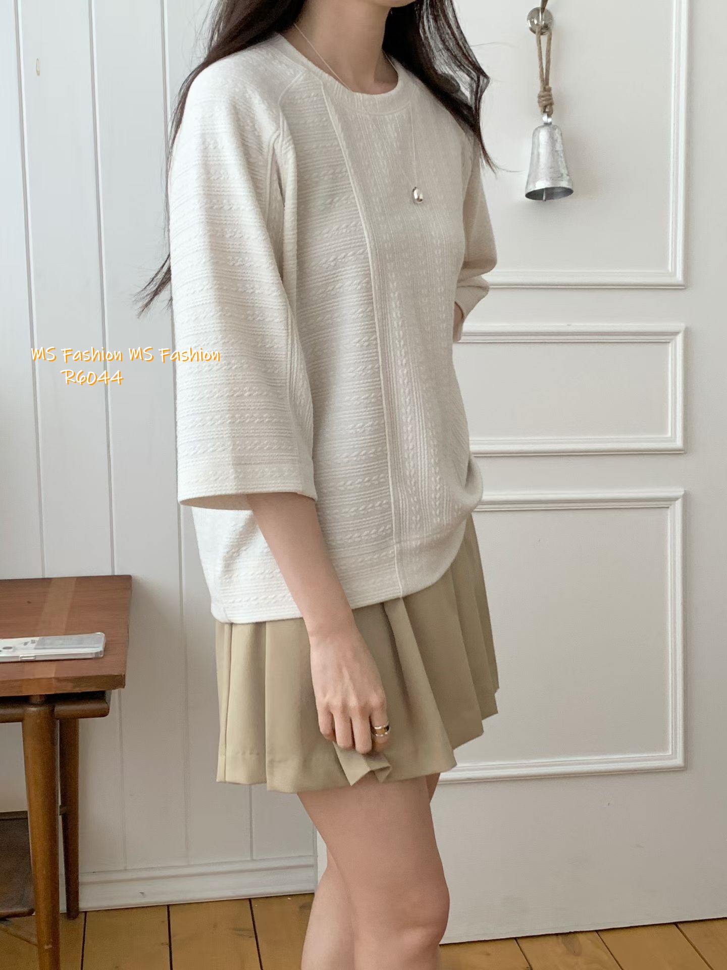 G6044 韓國🇰🇷麻花暗紋top