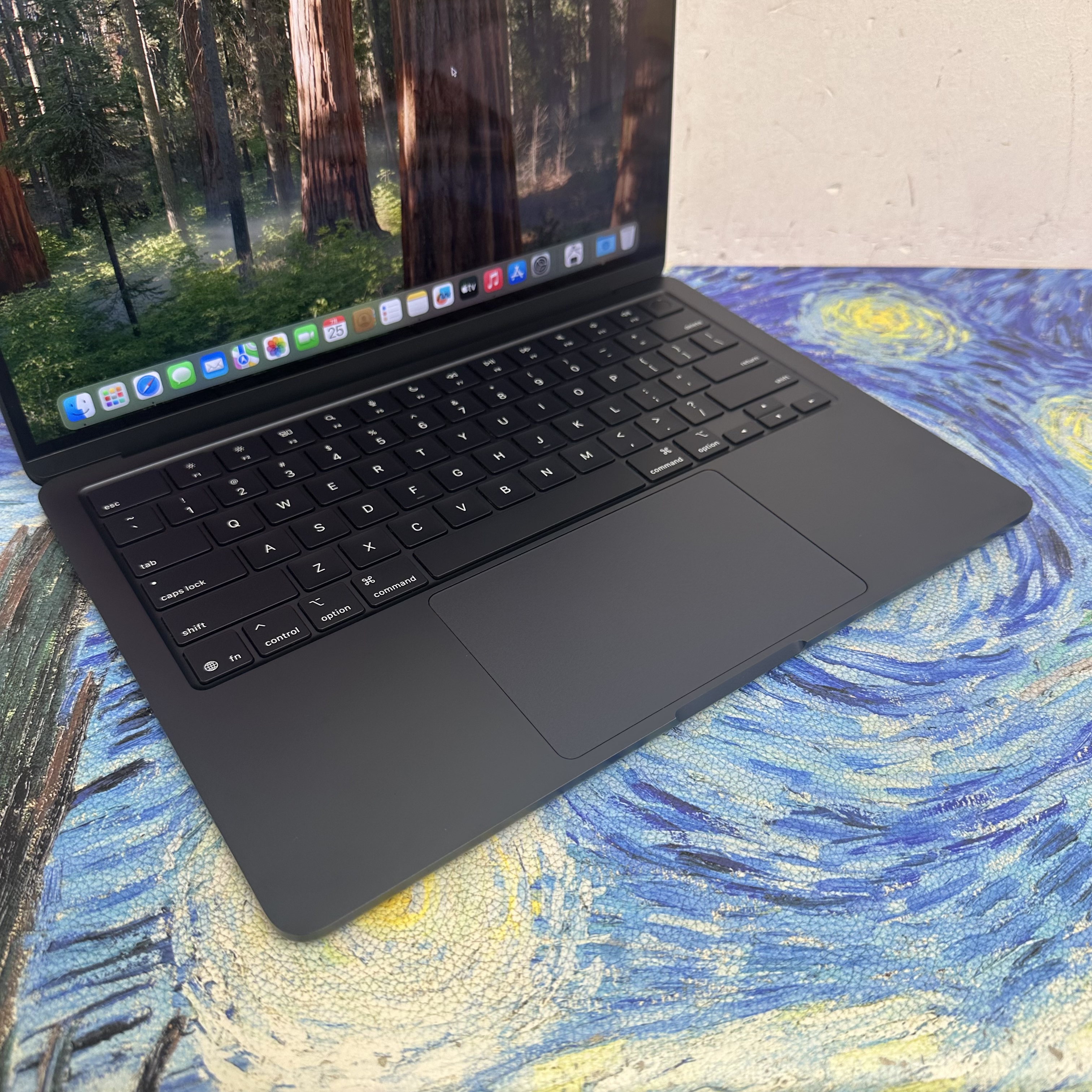#6044 APPLE  MacBook Air M4 2025 M4 CPU/ 16GB Ram/256GB SSD/10核心GPU/Liquid Retina Mon/13吋/午夜藍色/Gaming Laptop / Notebook / 超強續航能力/文書機 / 畫圖 / 剪片 / Movie / Netflix 
