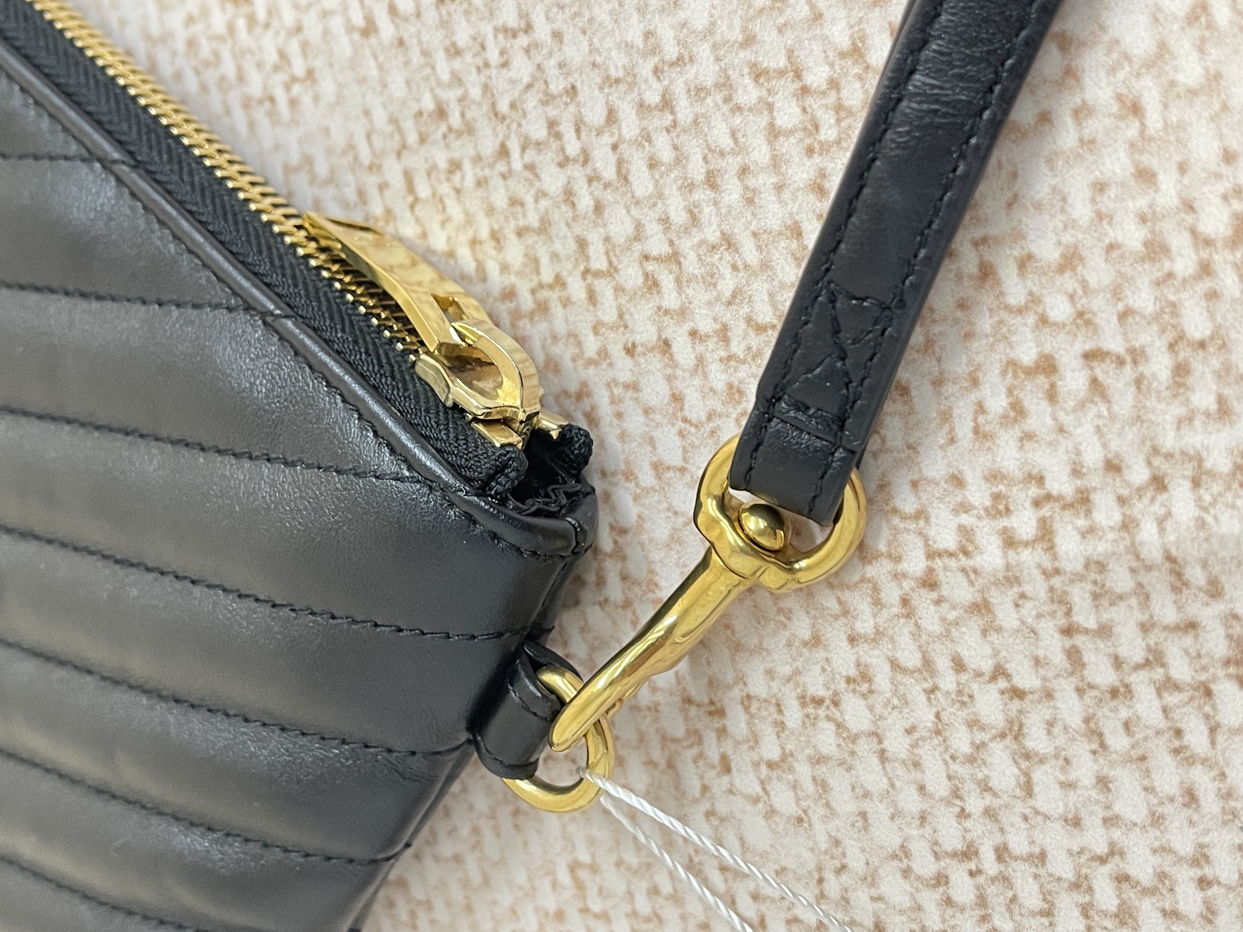 Pre-owned YSL CASSANDRE MATELASSÉ TABLET POUCH/ Product Code: 26042021