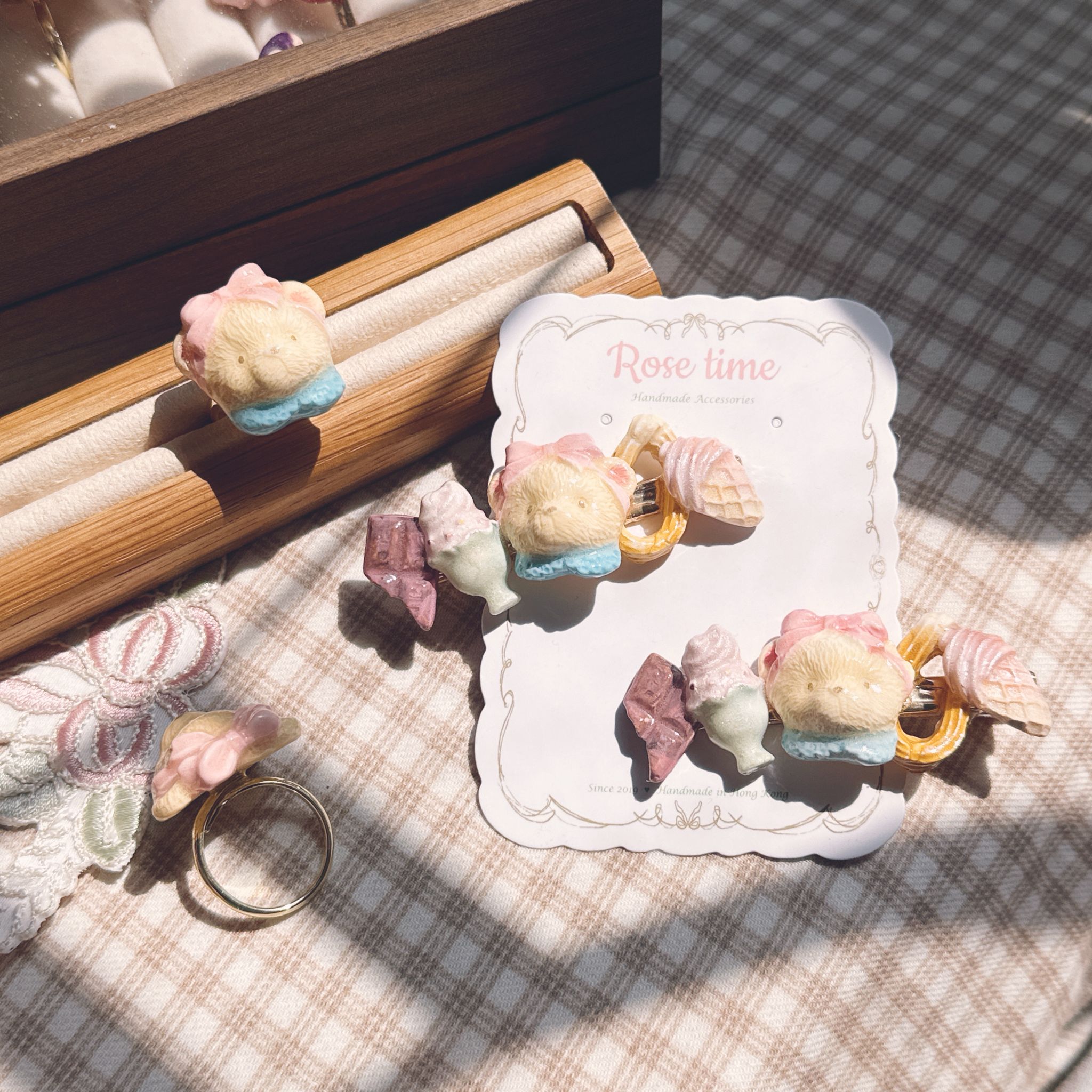 手繪 貪吃甜品小白熊🐻‍❄️髮夾 雪糕 🍦朱古力🍫