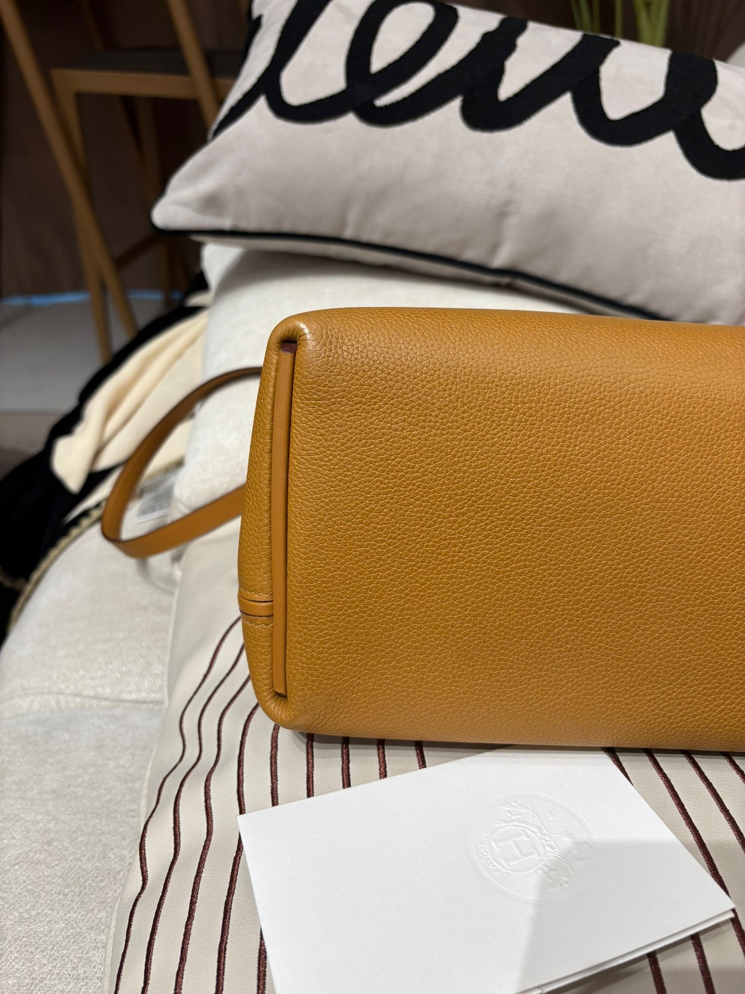 Hermes 2424 29cm 芝麻色金扣,STAMP Z 100%Authentic,98%new ✅專門店收據✅dust bag✅rain coat✅box