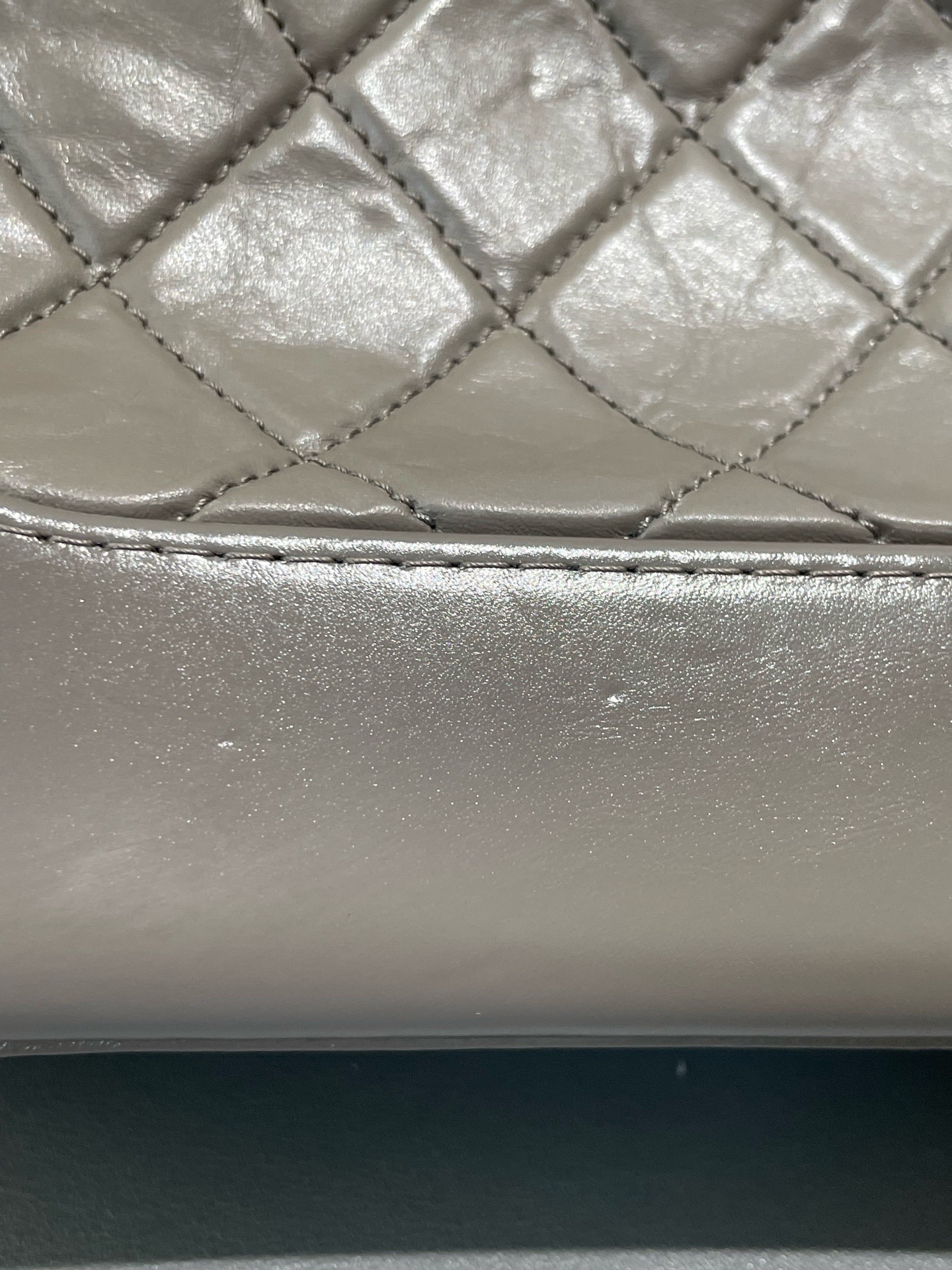 【預訂貨品】CHANEL 大象灰流浪包