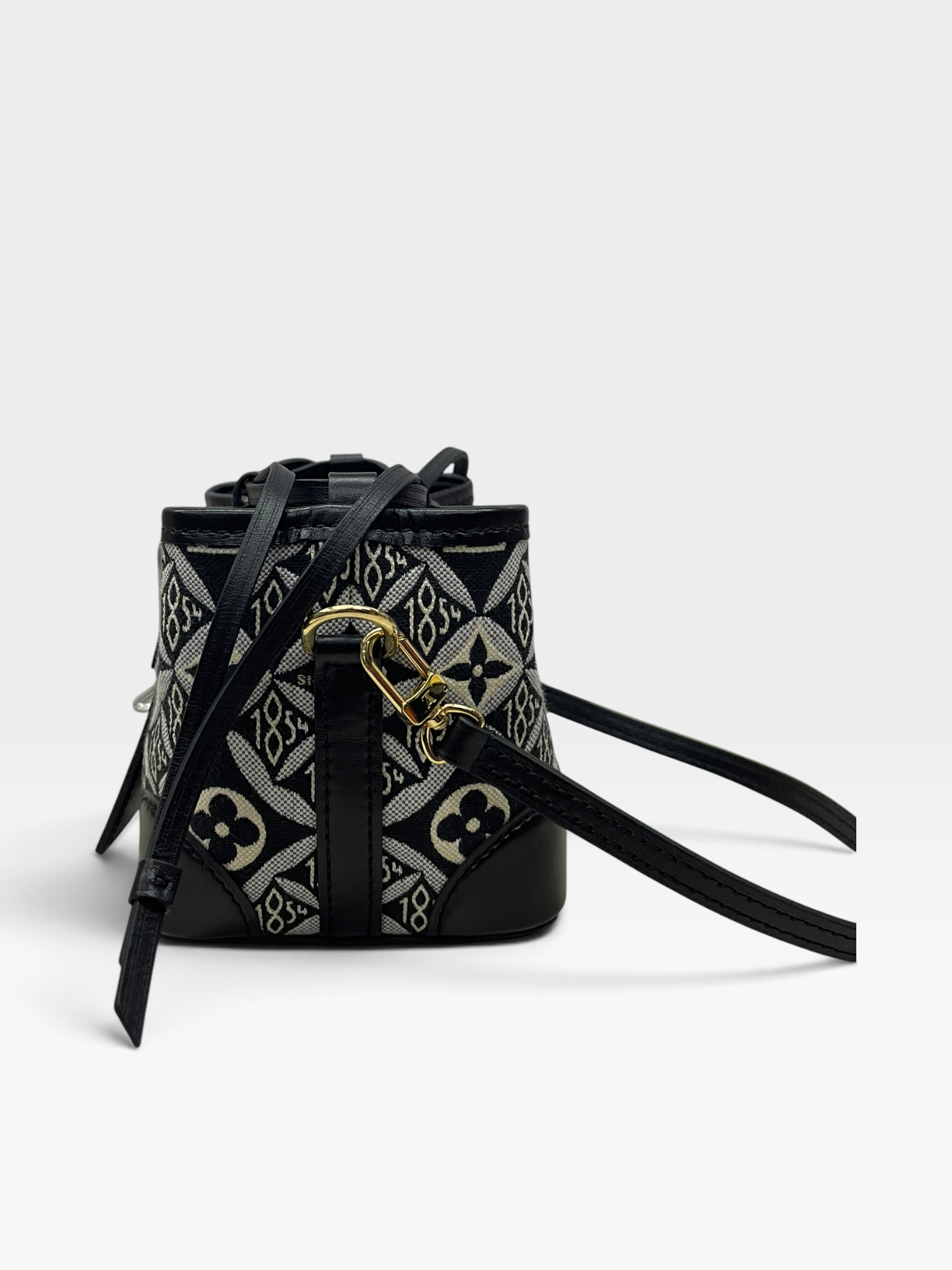 Pre-Owned LV Since 1854 Noe Purse / Product Code: K090421