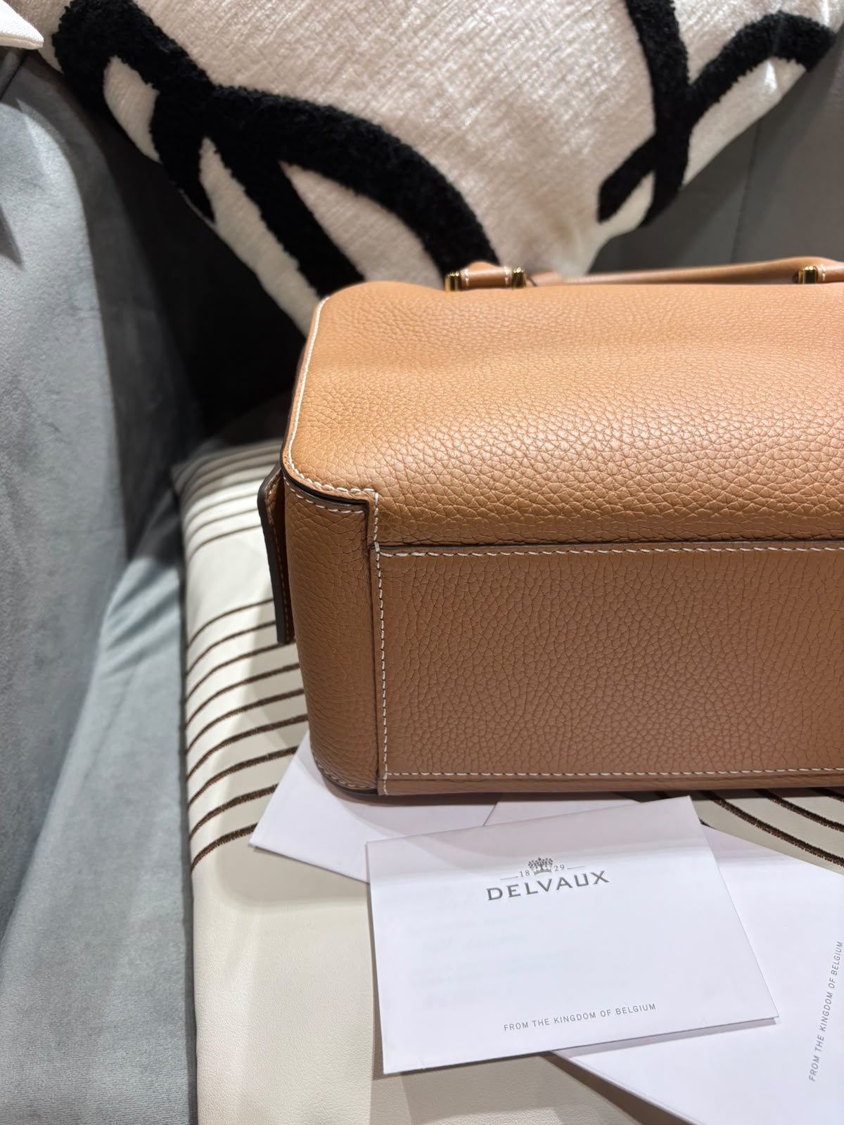 Delvaux Cool Box MM Taurillon Soft calfskin 100%Authentic, 99%New ✅ Receipt✅ certificate✅Dust Bag
