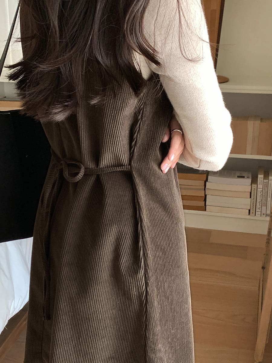 <限量現貨> <KR> 秋冬燈心絨後綁蝴蝶OPS*black