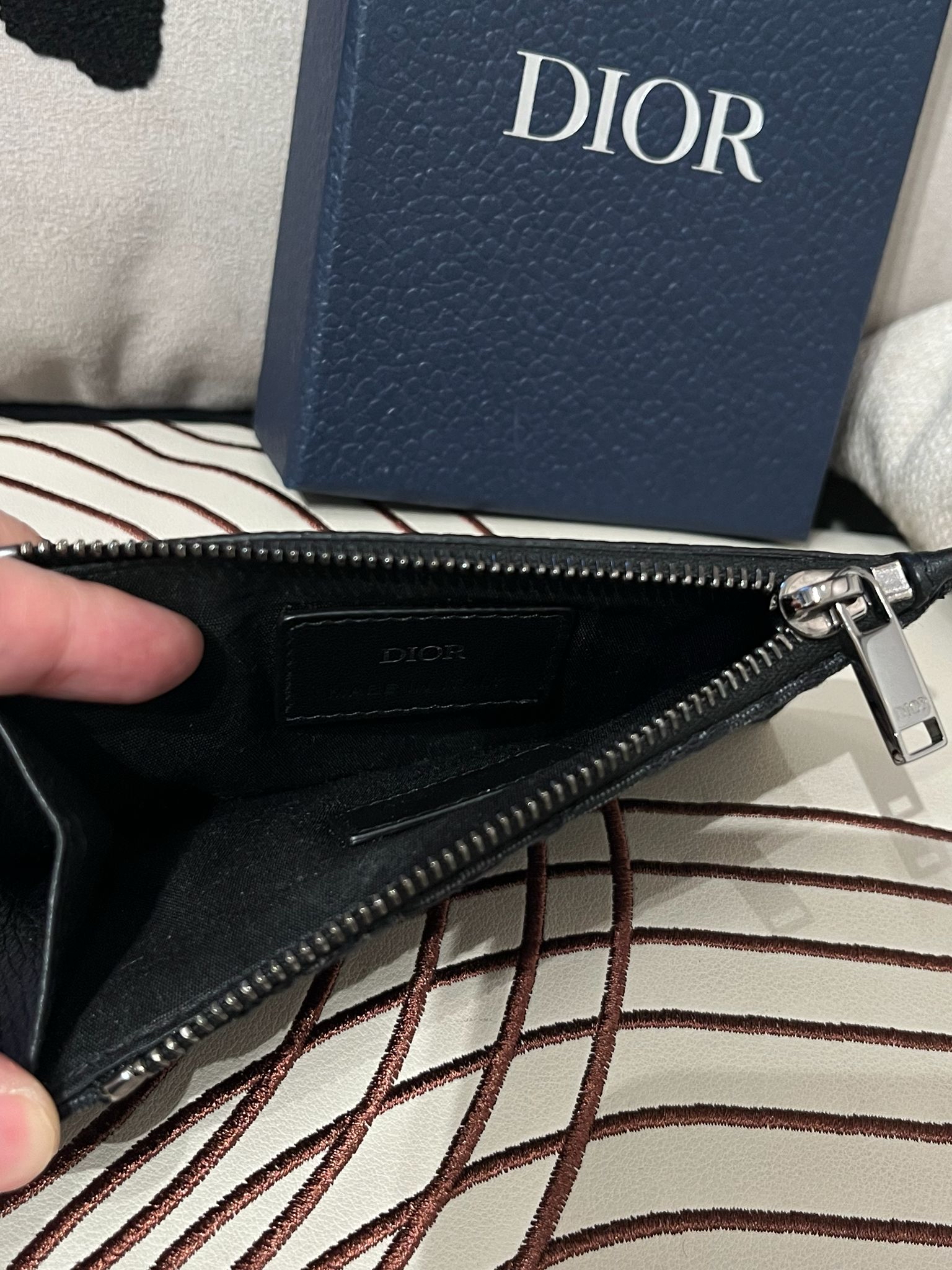 Dior Coin & Card case 100%Authentic, 95%New ✅Box