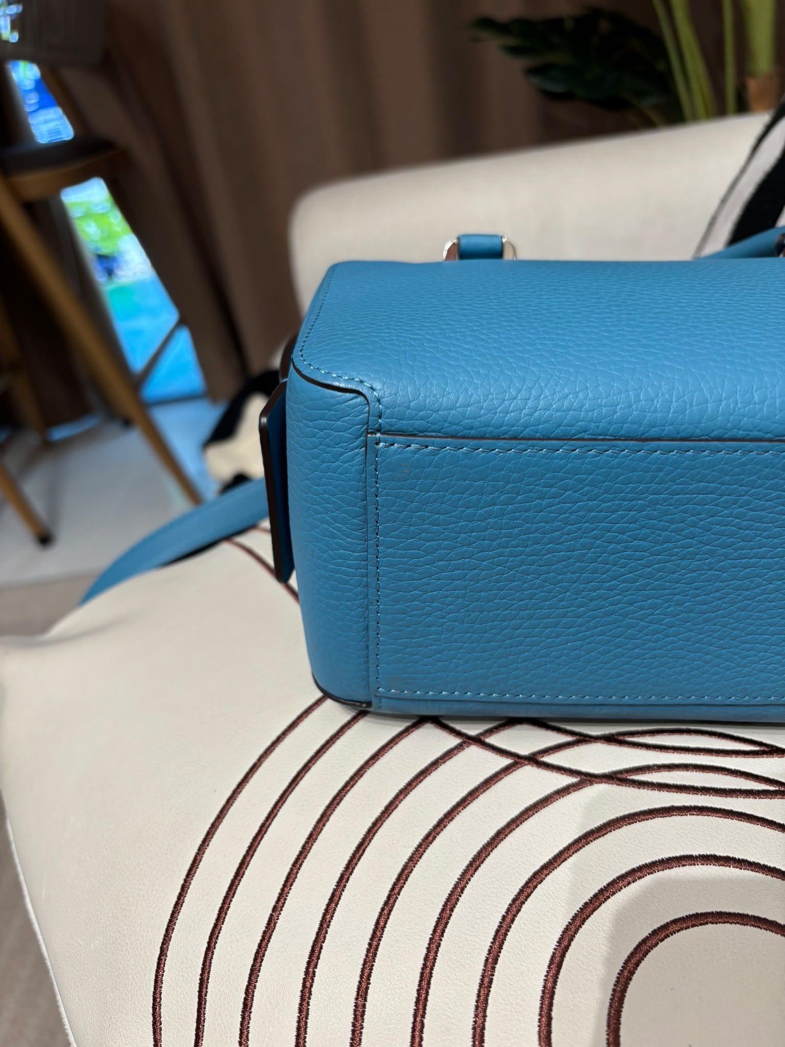 Delvaux Cool box mini calfskin 21cm 2way bag 100%Authentic, 98%New ✅Dust bag