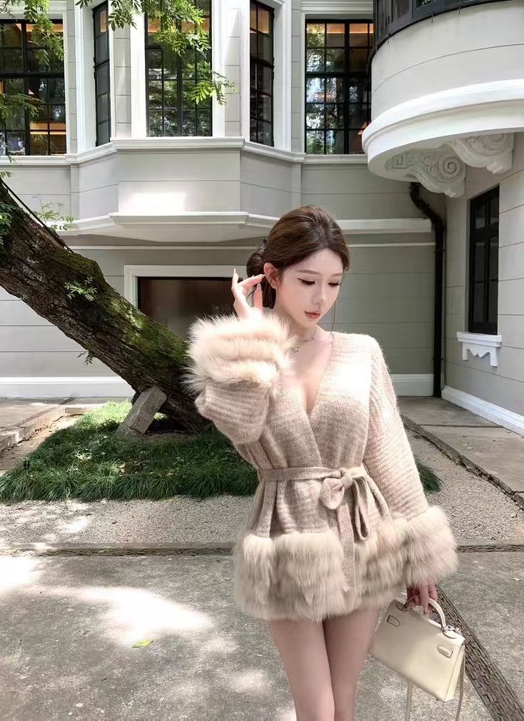 4433 名媛风羊毛绒毛衣外套