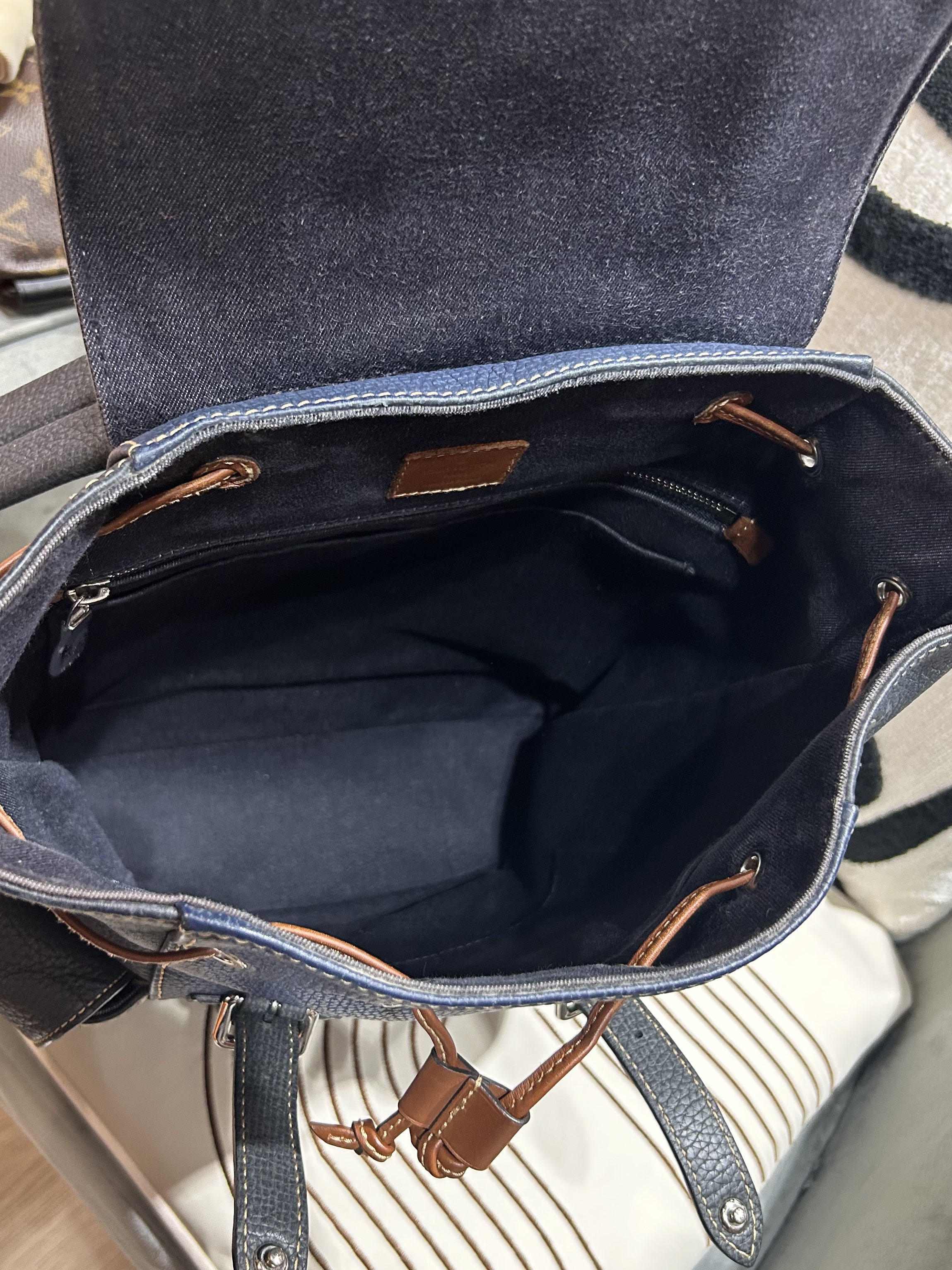Lv Christopher PM Calfskin M21373 Backpack LOUIS VUITTON 100%Authentic,95%new ☑️dust bag 