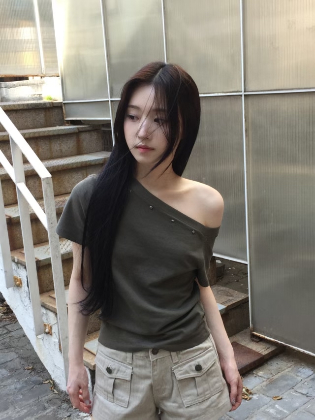 luna pigment stud t-shirt