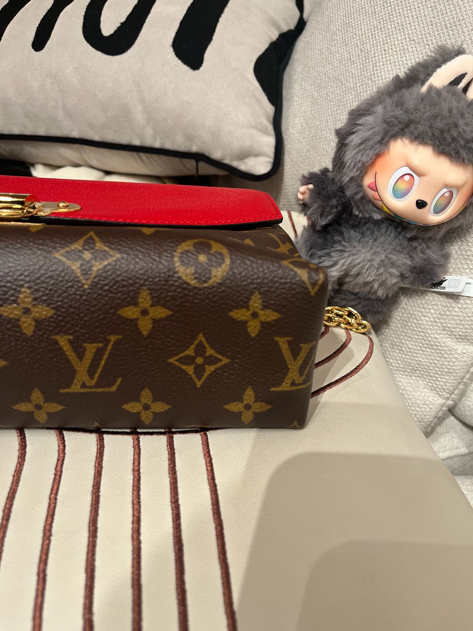 Lv Saint Placide Monogram Chain SHOULDER BAG M43713 100%Authentic ,98%new✅dust bag  