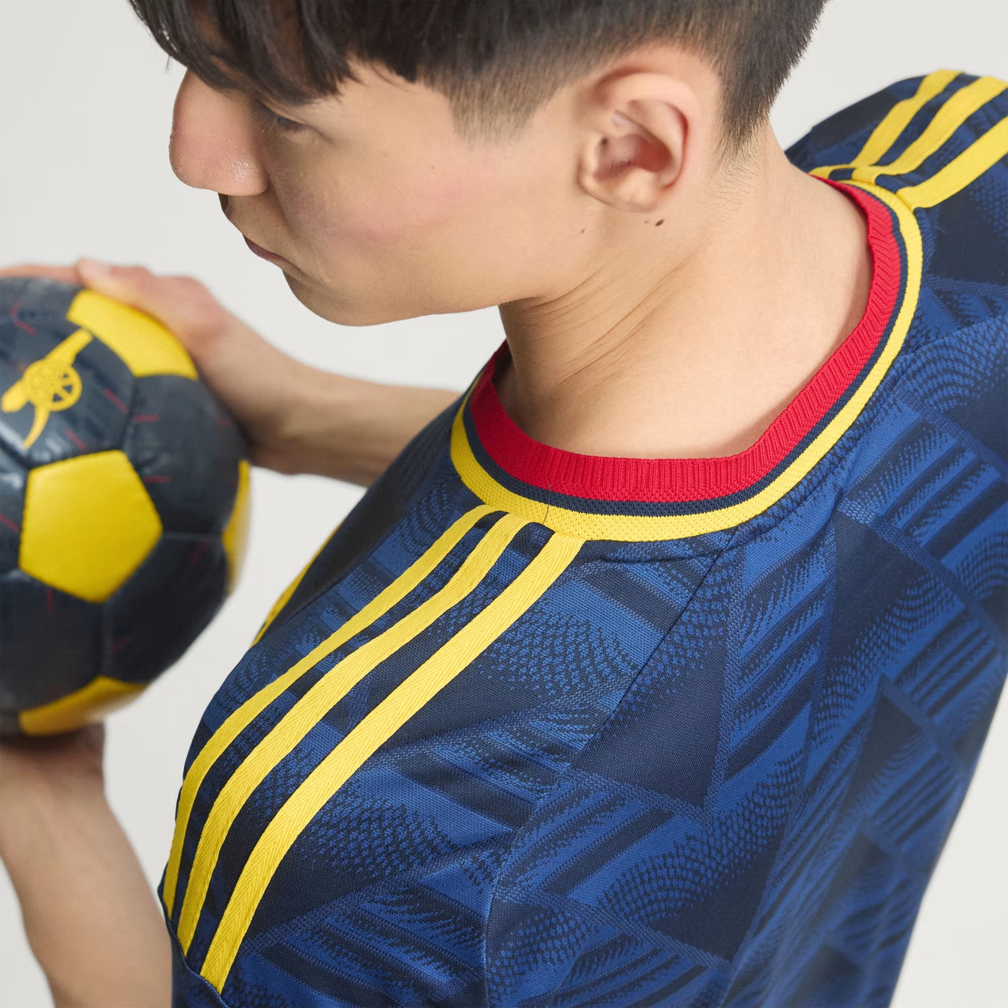 🍌重溫經典香蕉傳奇 Adidas Arsenal 阿仙奴 2026-27 作客 Authentic 球員版球衣 (可加印字章) JZ3161