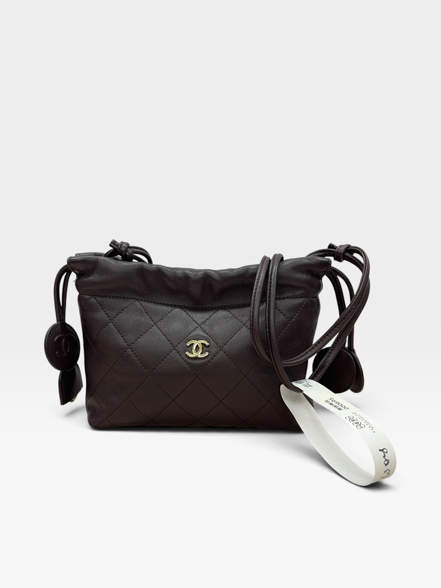 Pre-Owned CHANEL Clutch With Leather Strap / Product Code: 091401