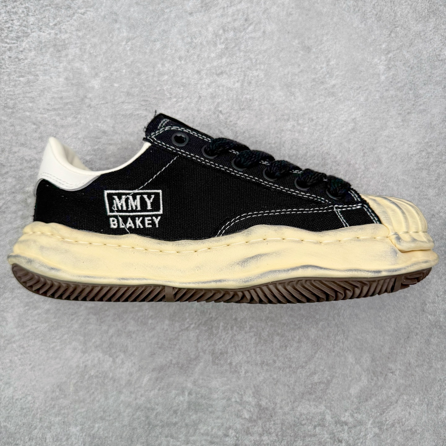 Maison Mihara Yasuhiro MMY "BLAKEY" OG Sole Low-top Sneaker