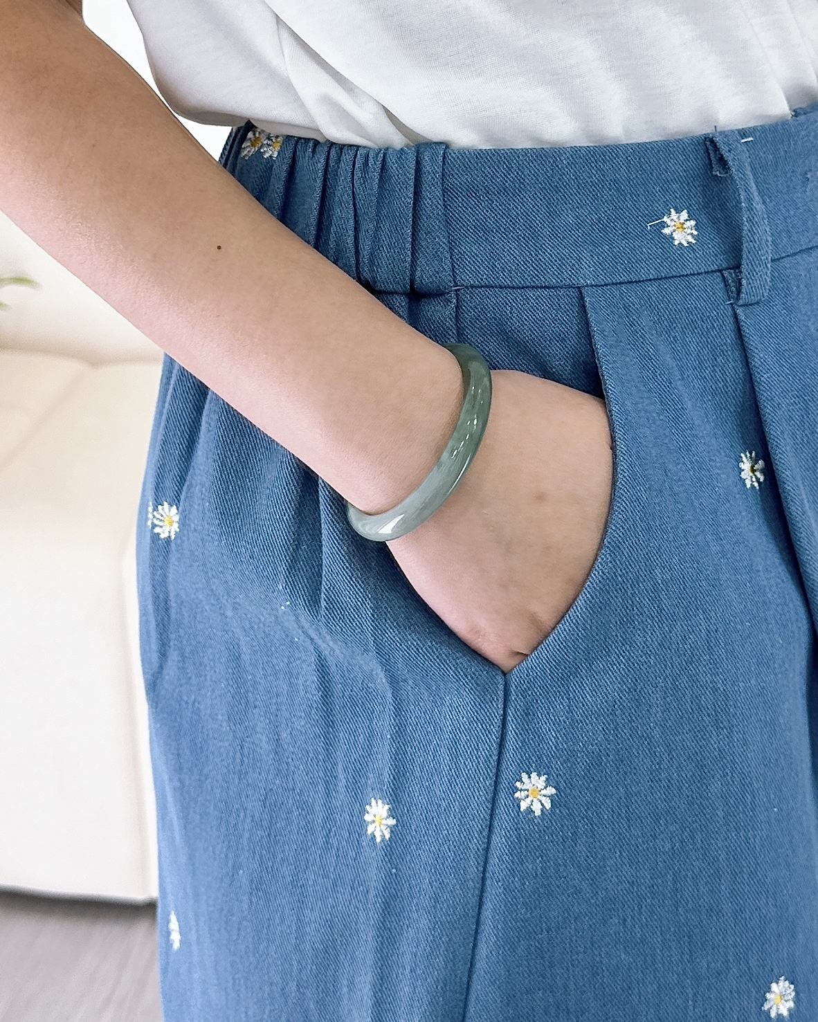刺繡小白菊牛仔短褲