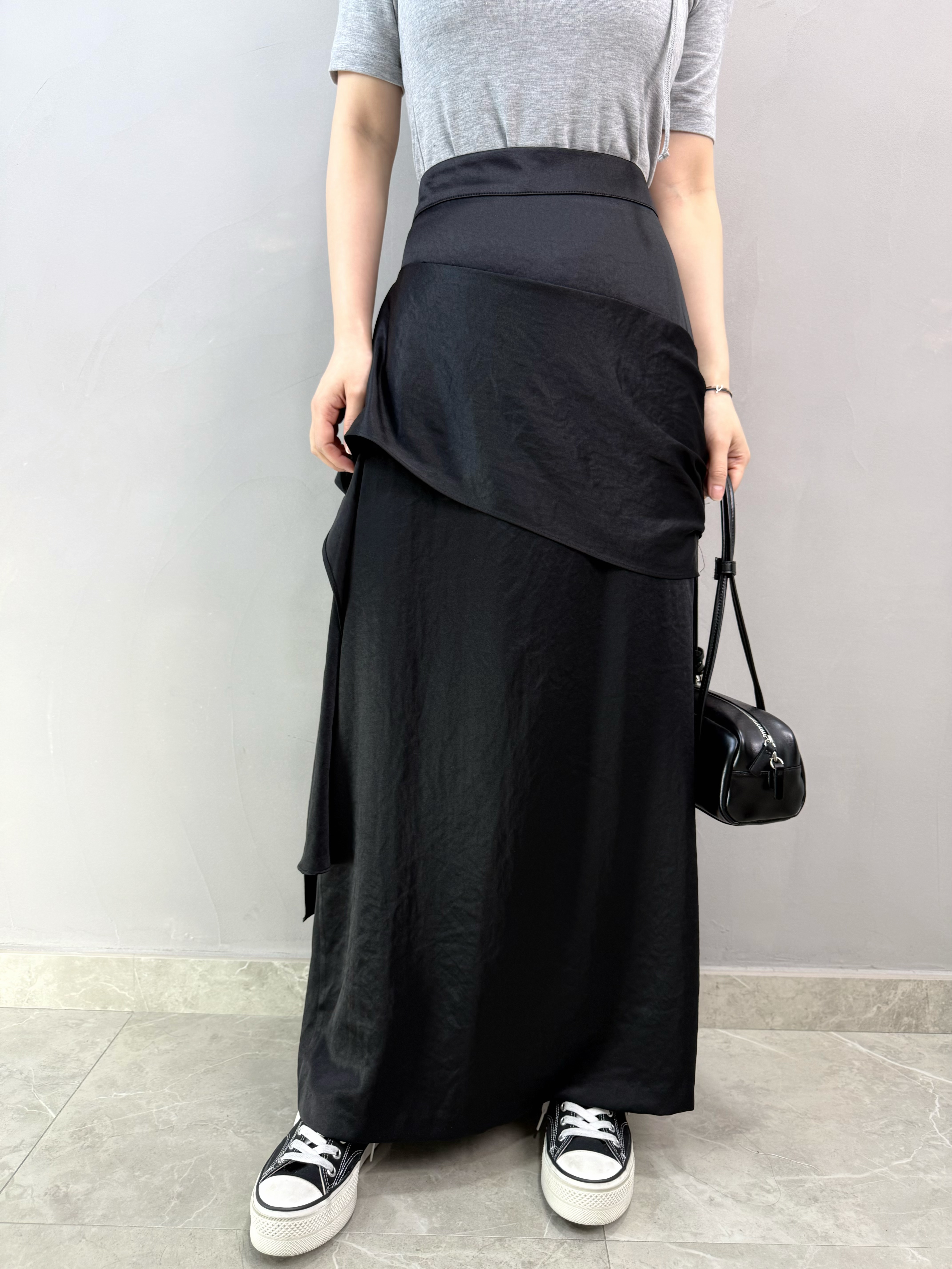 L77 設計感絲質裙