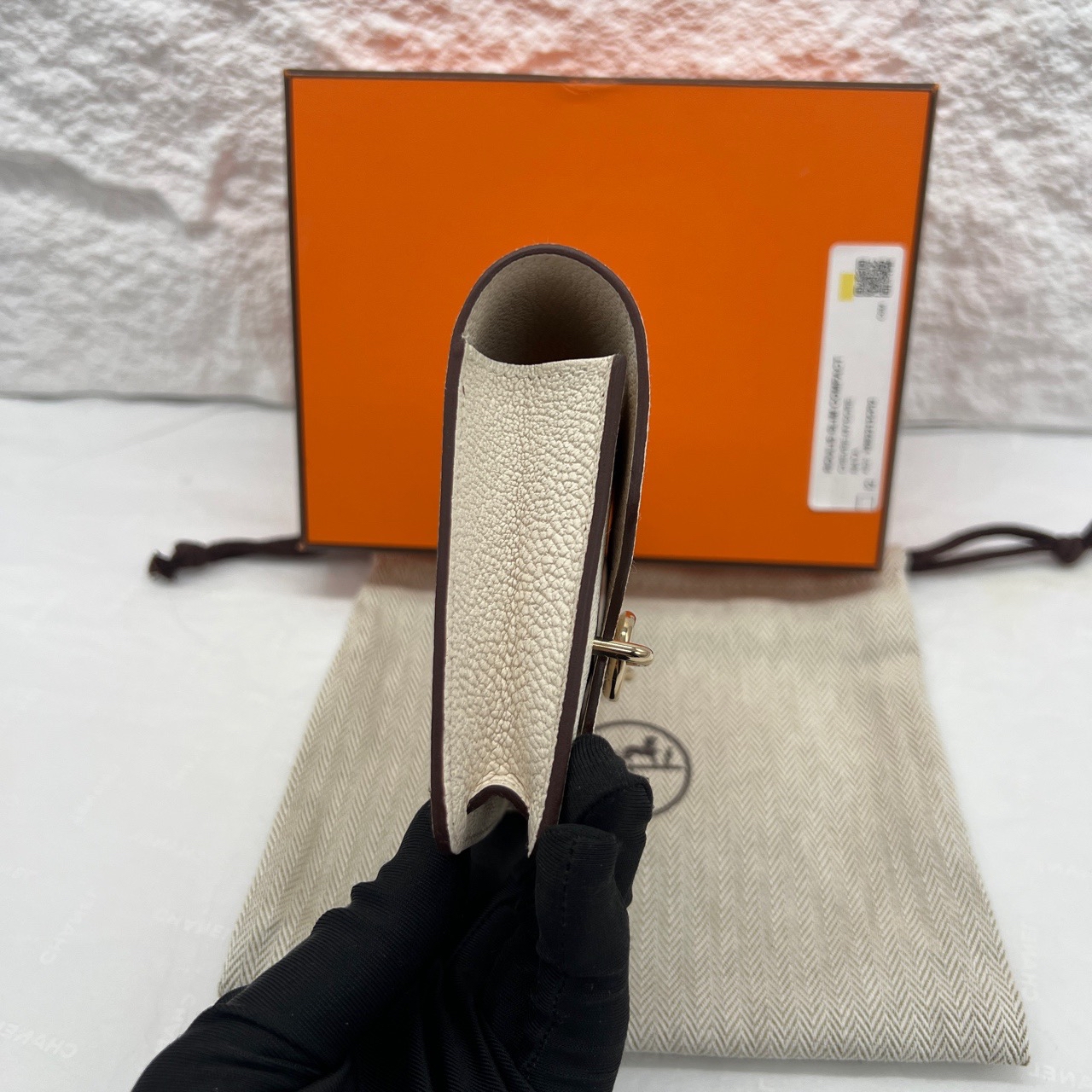 直播貨品 |  [1個-$100 2個-$300］FF59 / Stamp B 奶油白