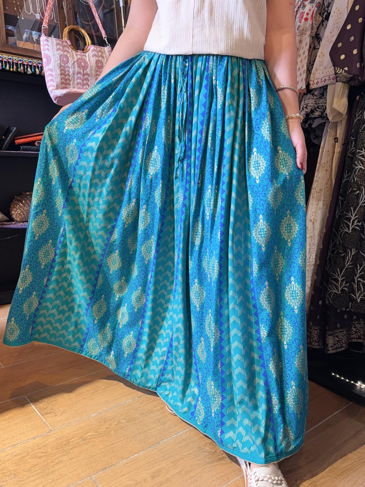 1627 Dreamy Ocean Blue Gold Print Skirt 40"