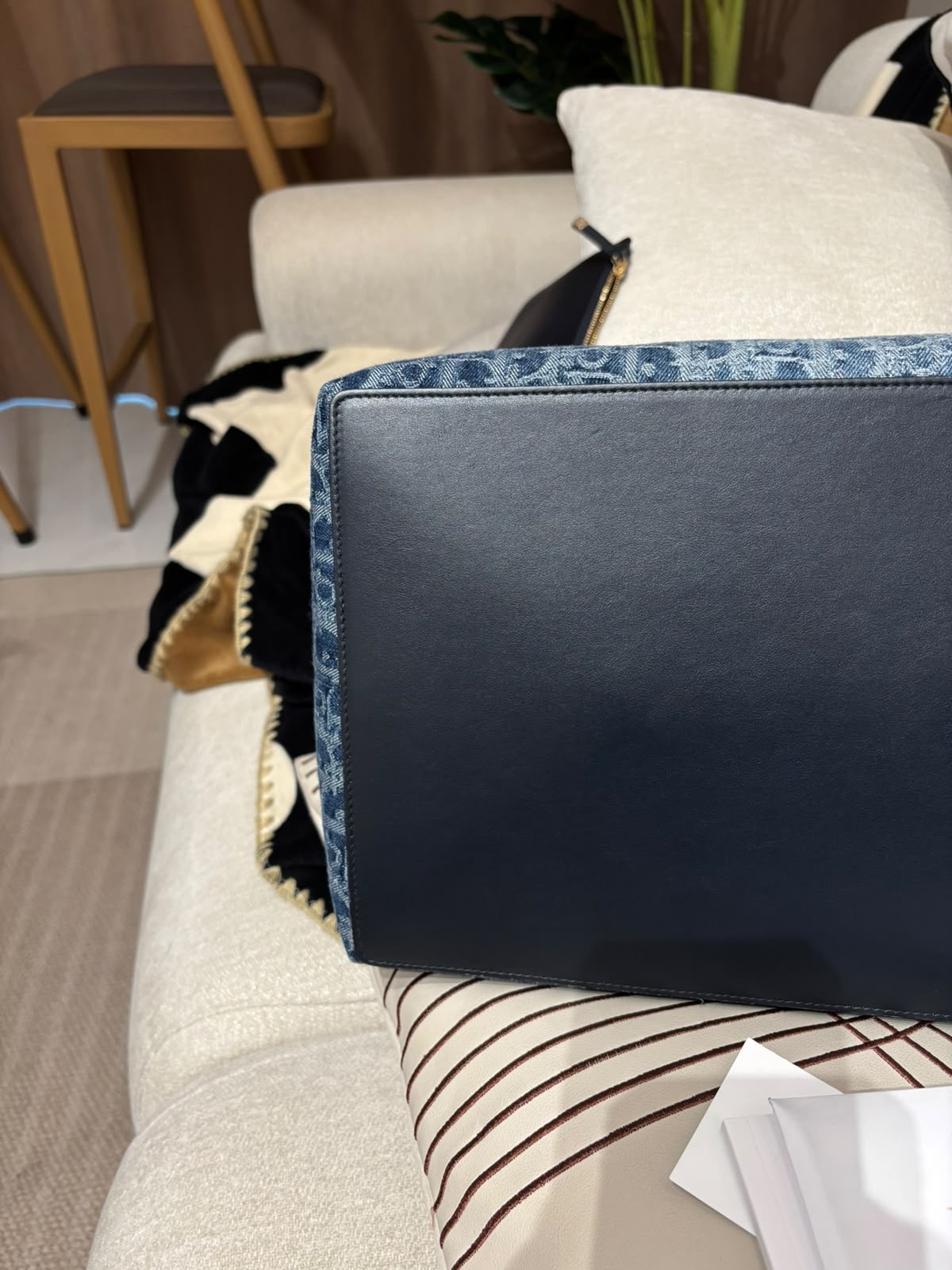 Dior Toujours 手袋 denim 牛仔布2way bag  100%Authentic, 98%new ✅certificate ✅dust bag