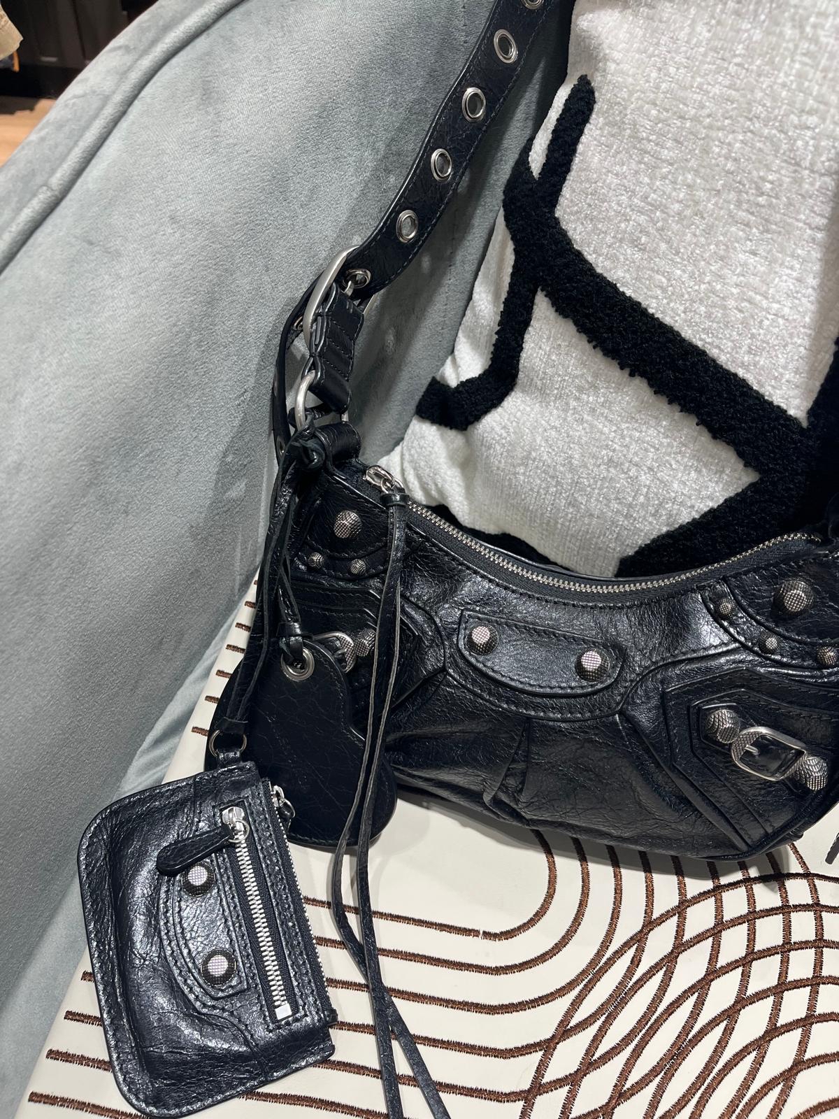 BALENCIAGA Le Cagole XS Shoulder Bag 黑色牛皮671309 100%Authentic, 95%New ✅Mirror✅ pouch✅dust bag  