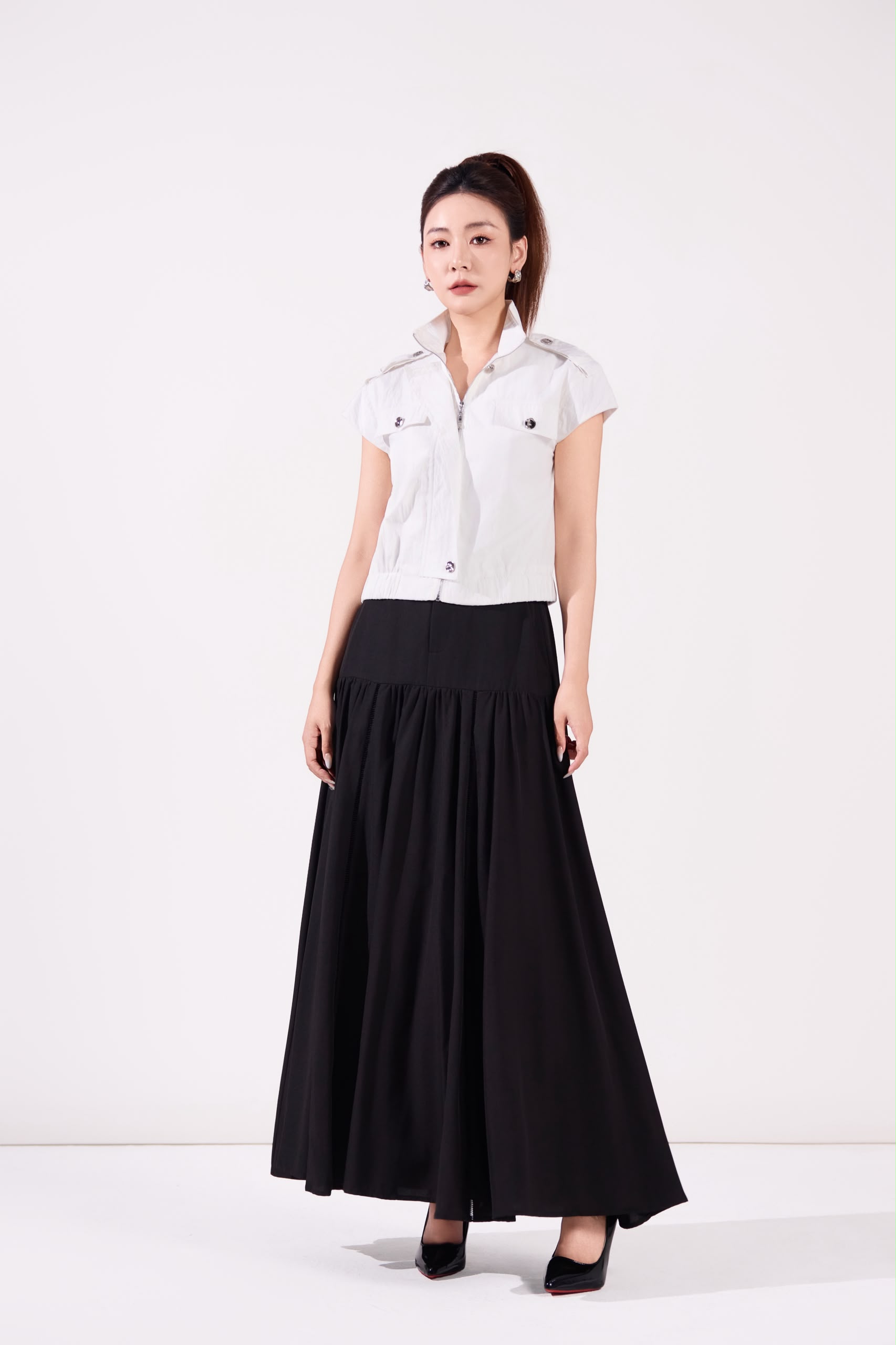 10141154 Utility Zip-Up Cropped Jacket Top