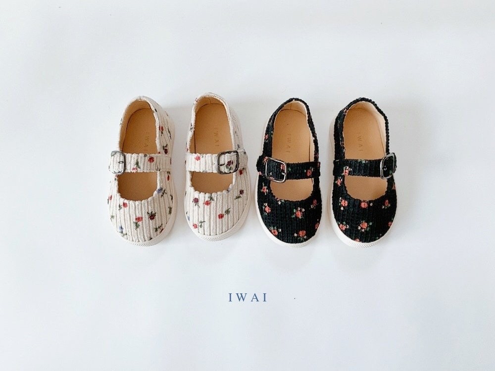 Neko | flower shoes (Ivory 130)
