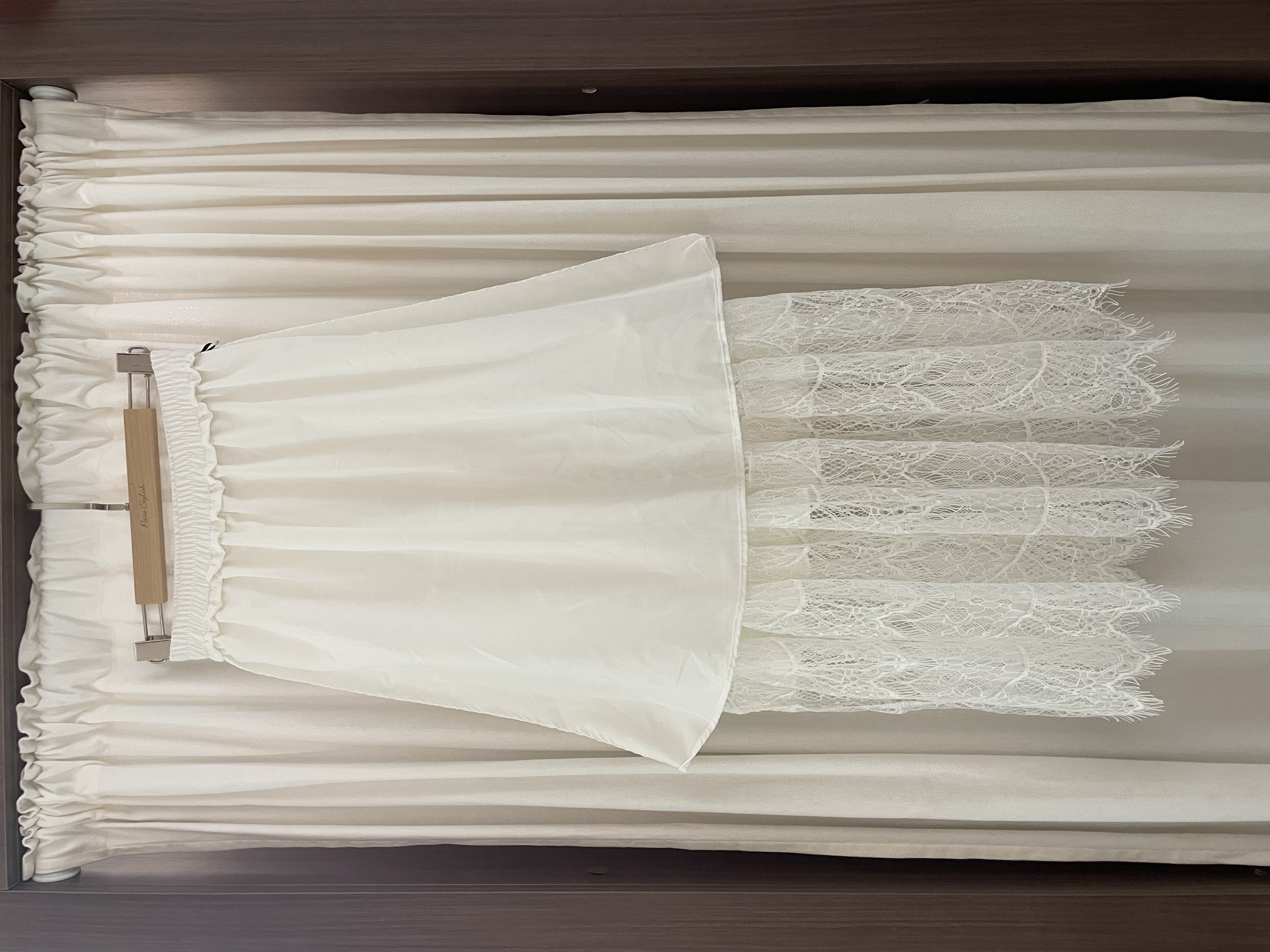 VICTORIAN LACE MAXI SKIRT