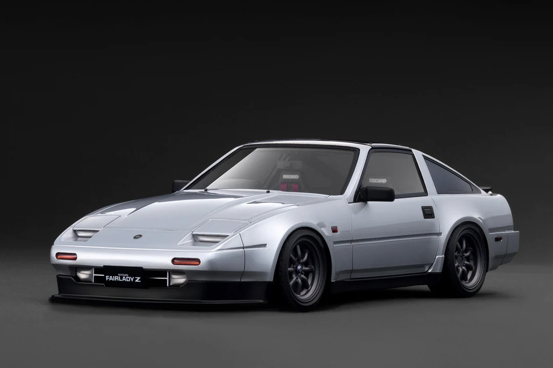PRE-ORDER (Deposit) IG3892 NISSAN Fairlady Z 2-Seater 300ZR (Z31) Silver