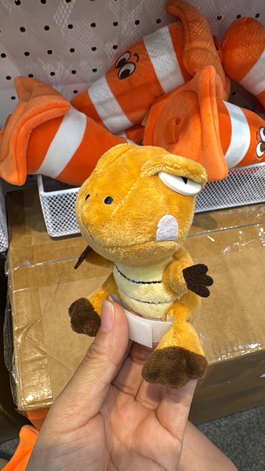 Auskommen 胸帶公仔扣